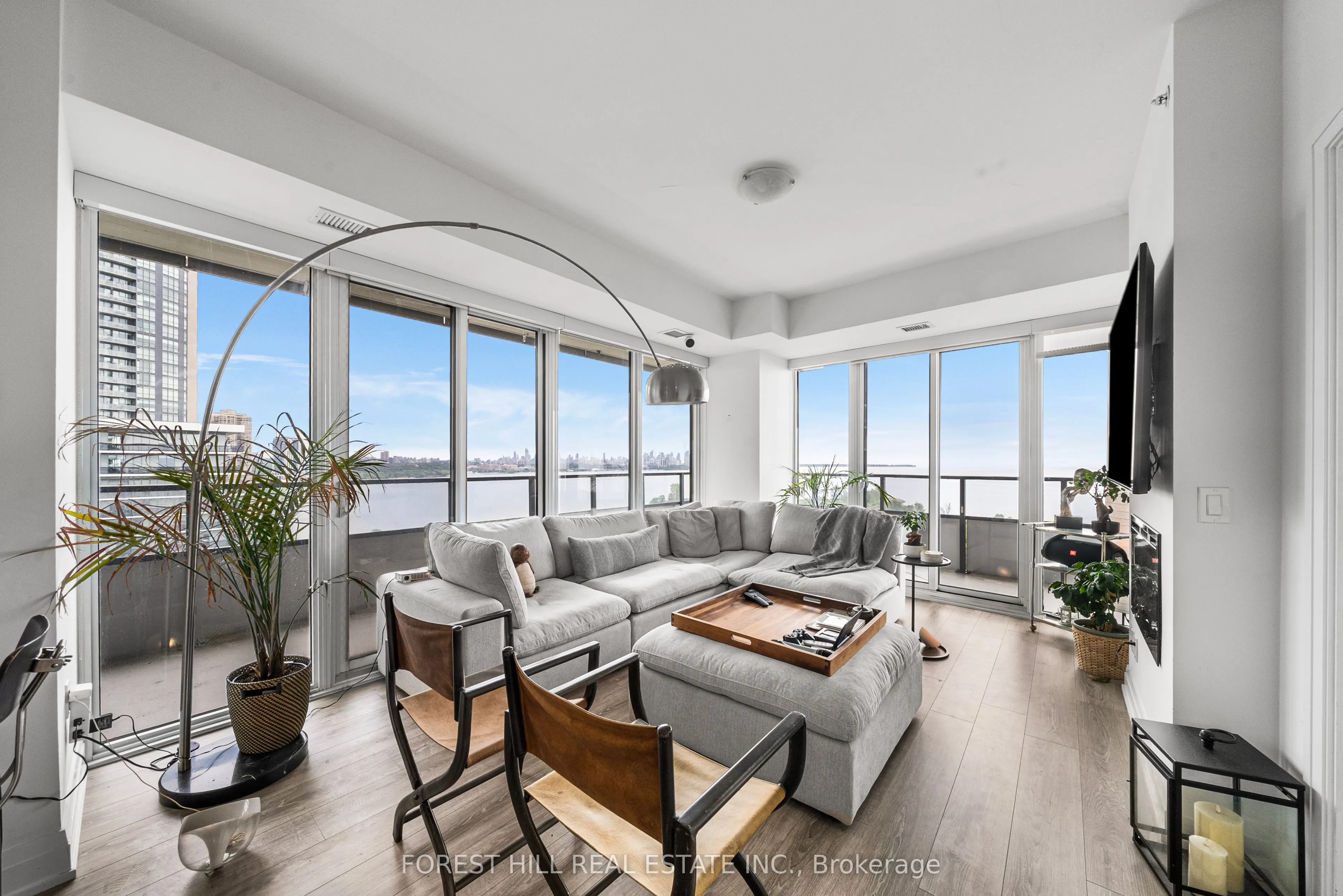 20 Shore Breeze Drive, #1507
