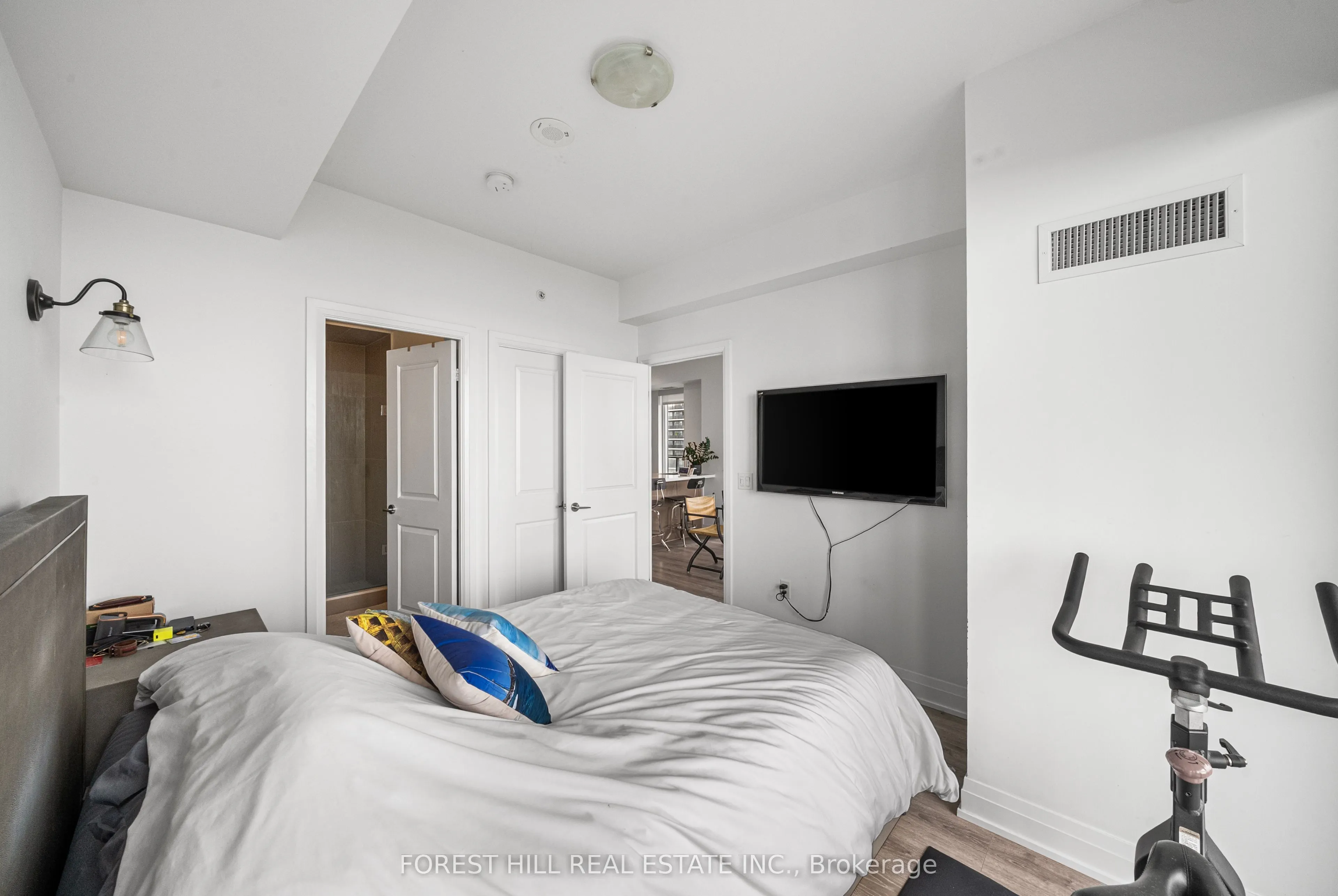 20 Shore Breeze Drive, #1507