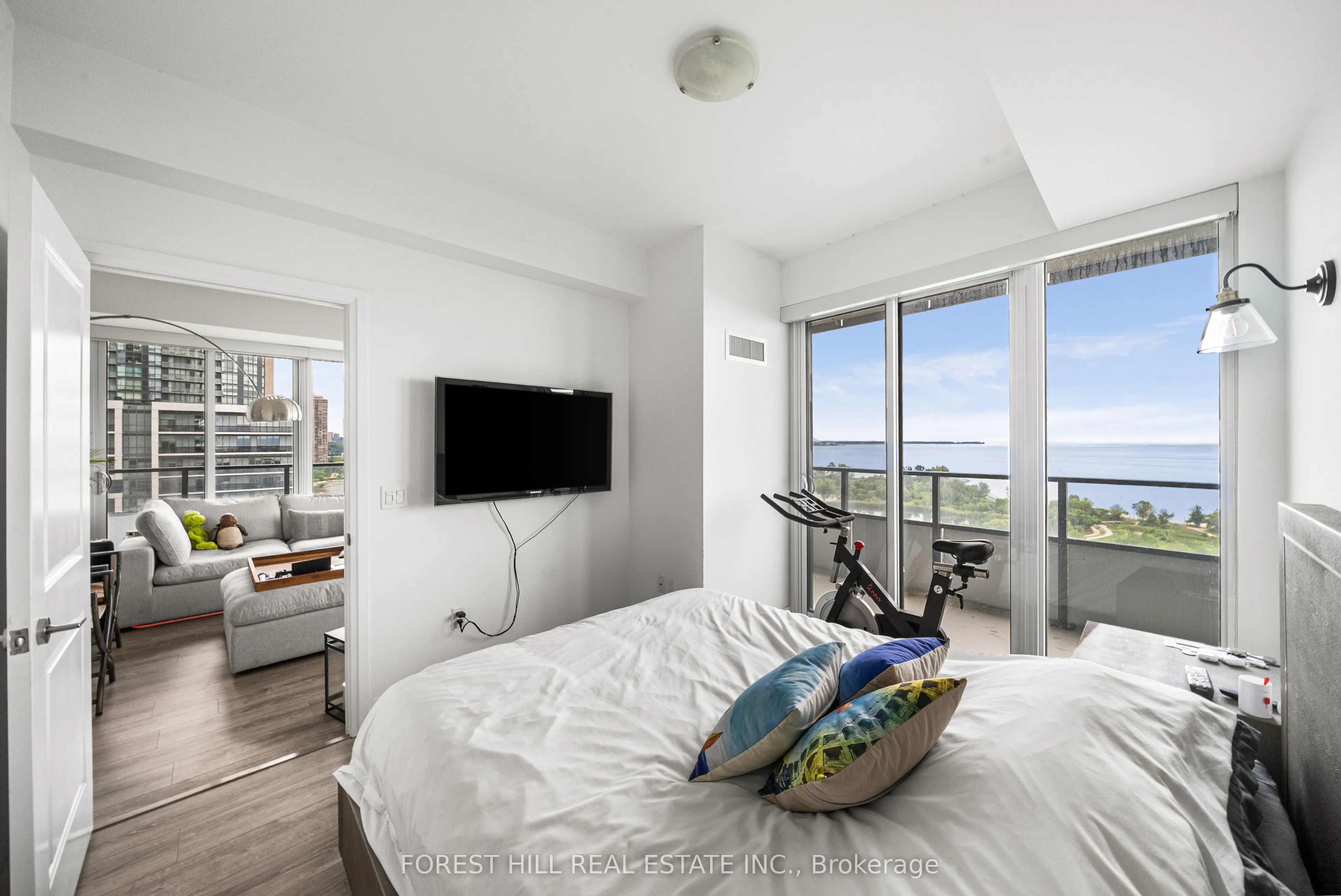 20 Shore Breeze Drive, #1507