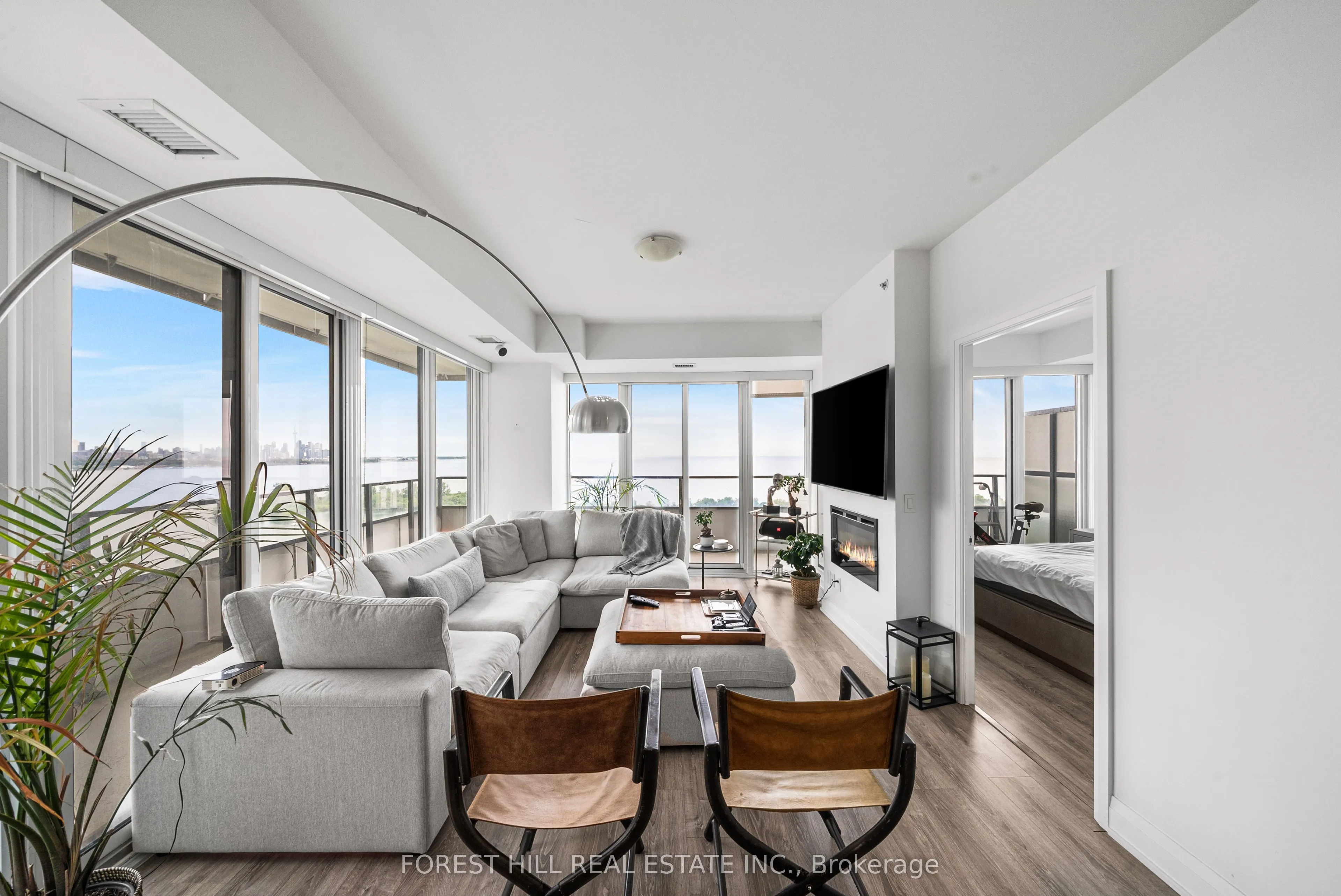 20 Shore Breeze Drive, #1507