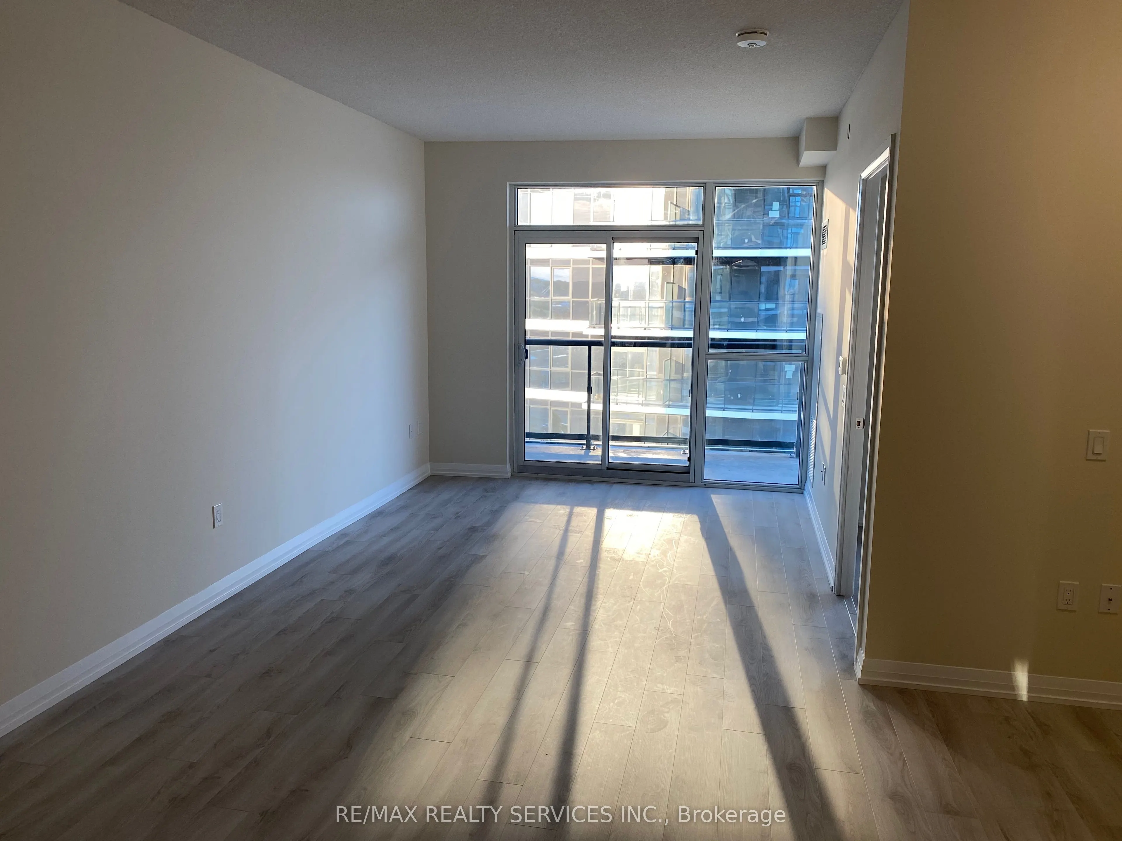 65 Watergarden Drive, #901