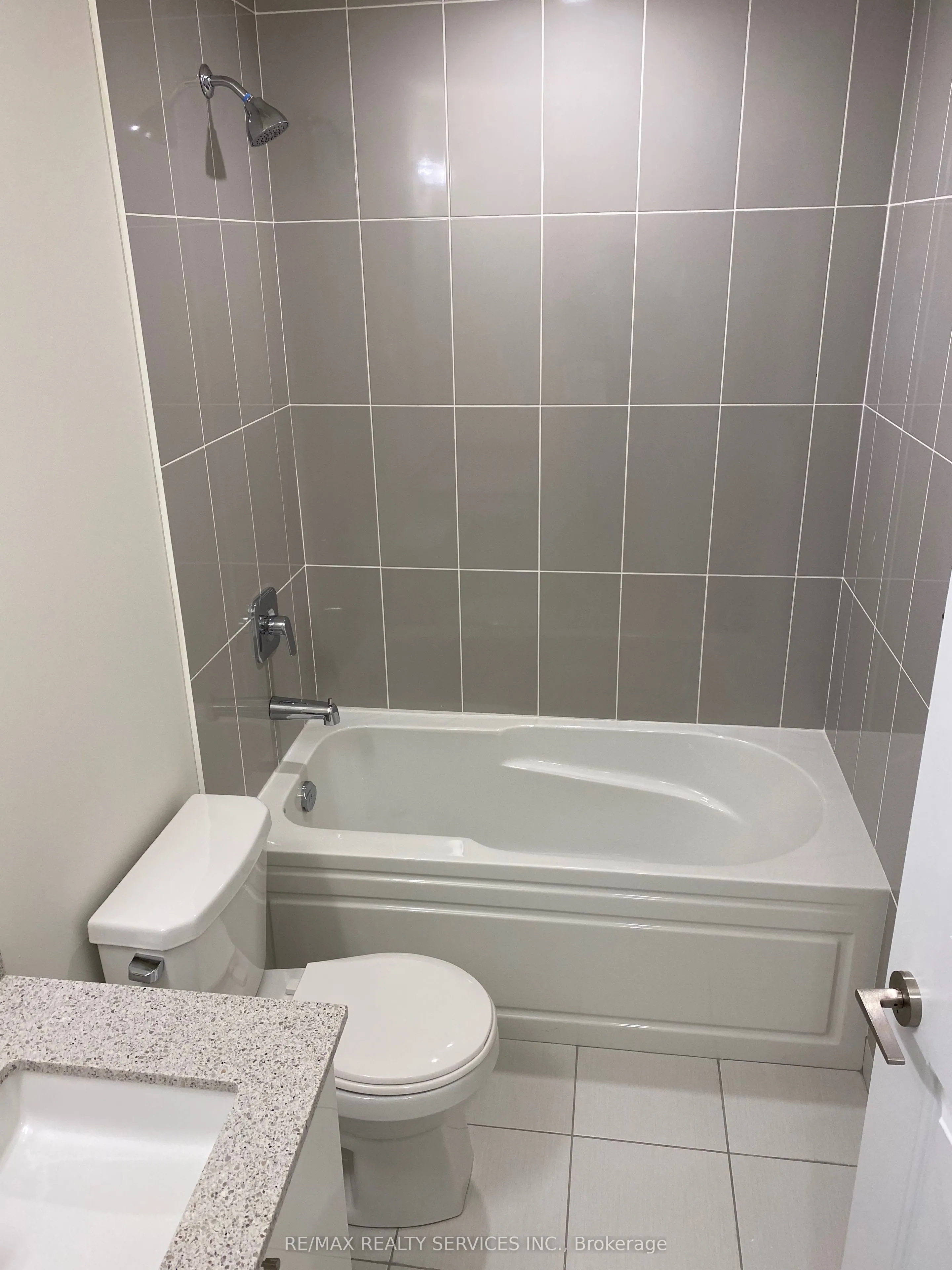 65 Watergarden Drive, #901