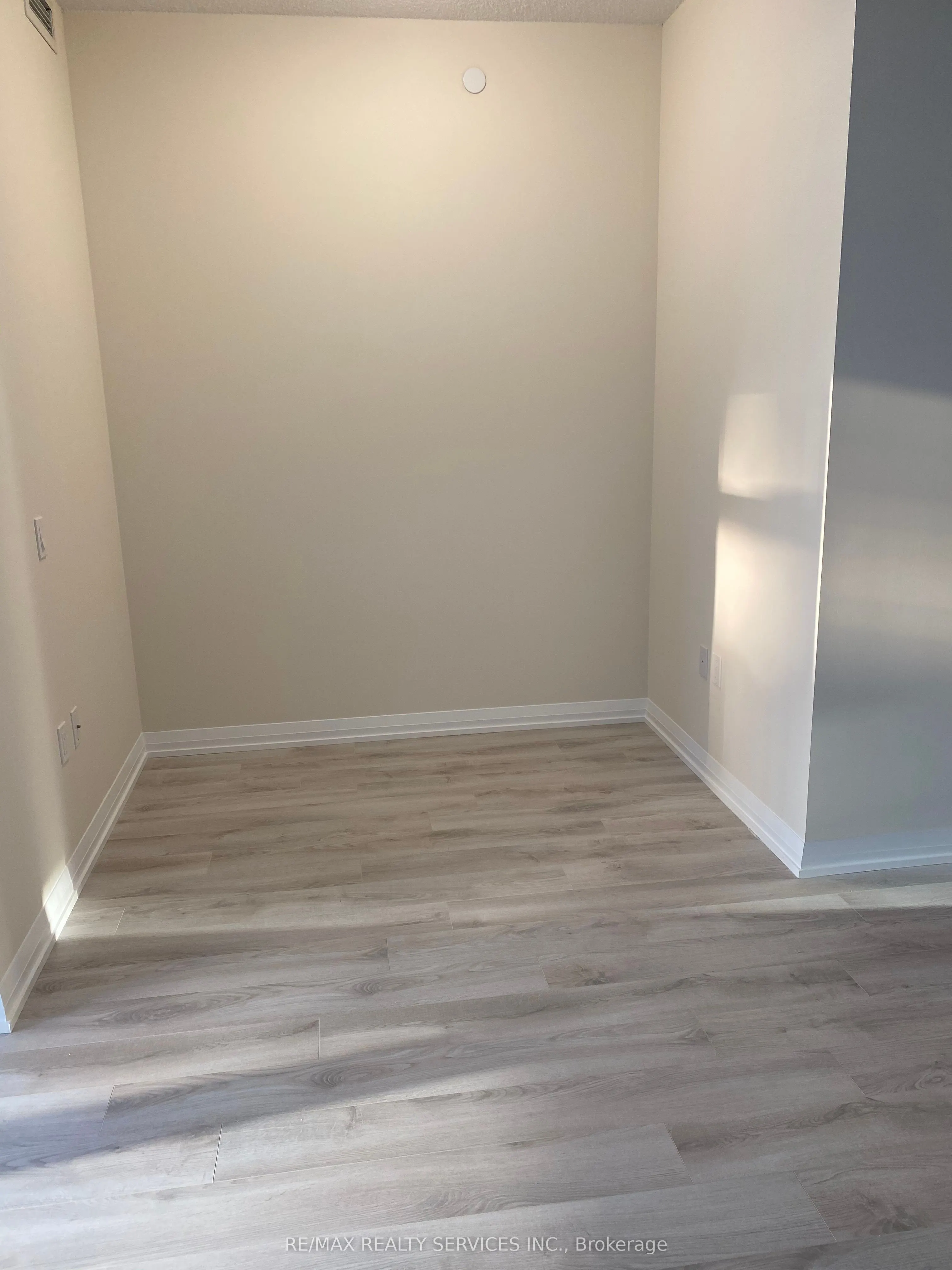 65 Watergarden Drive, #901