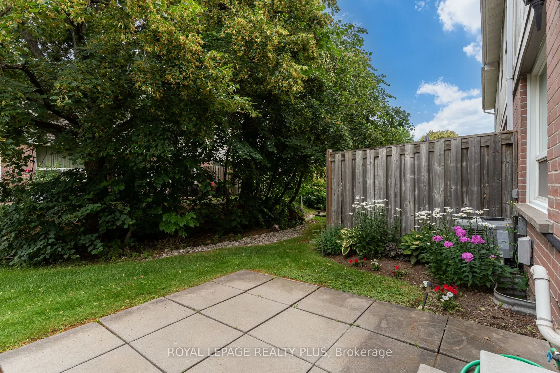 3079 Fifth Line W, #68