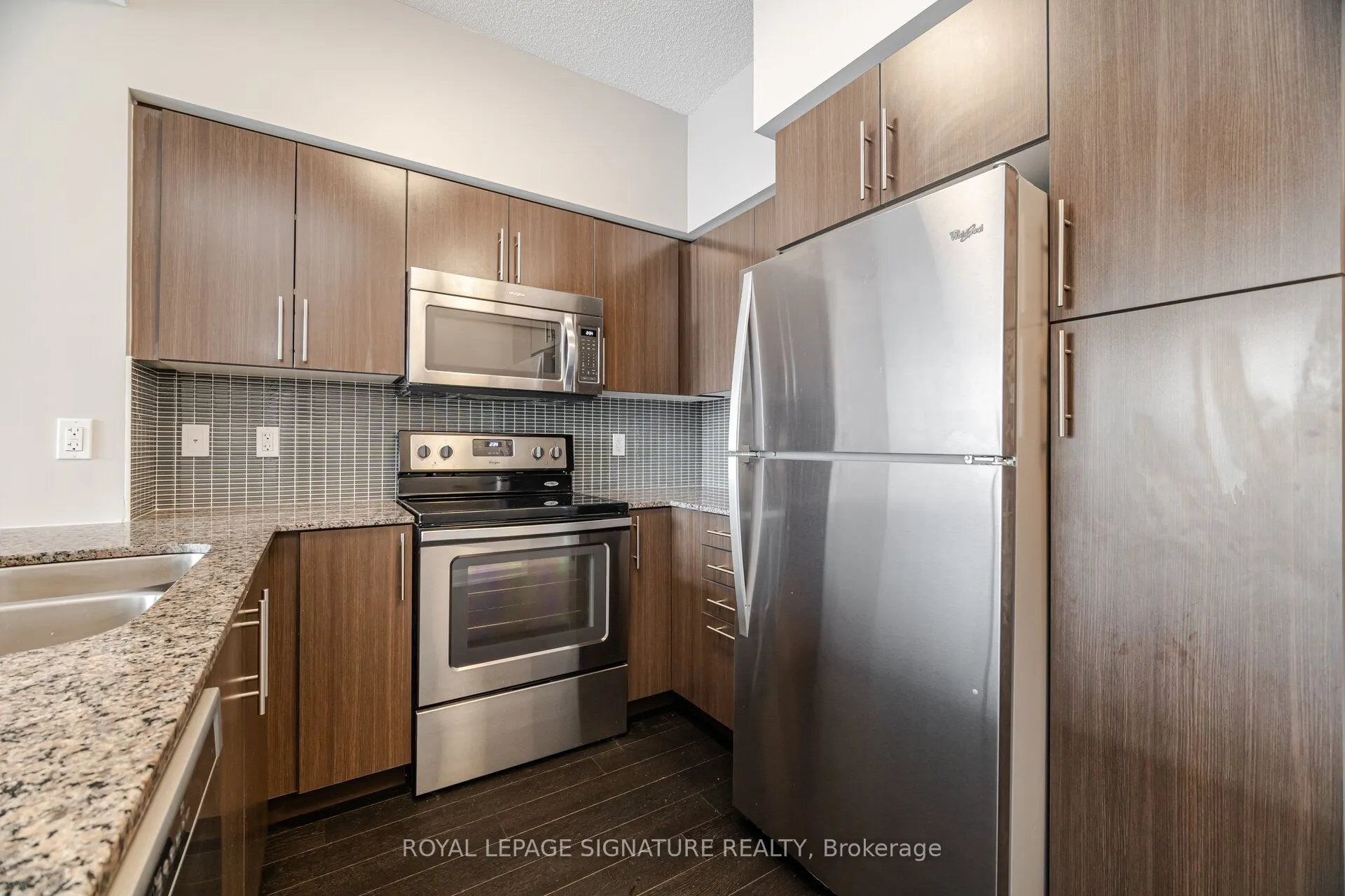 65 Speers Road, #610