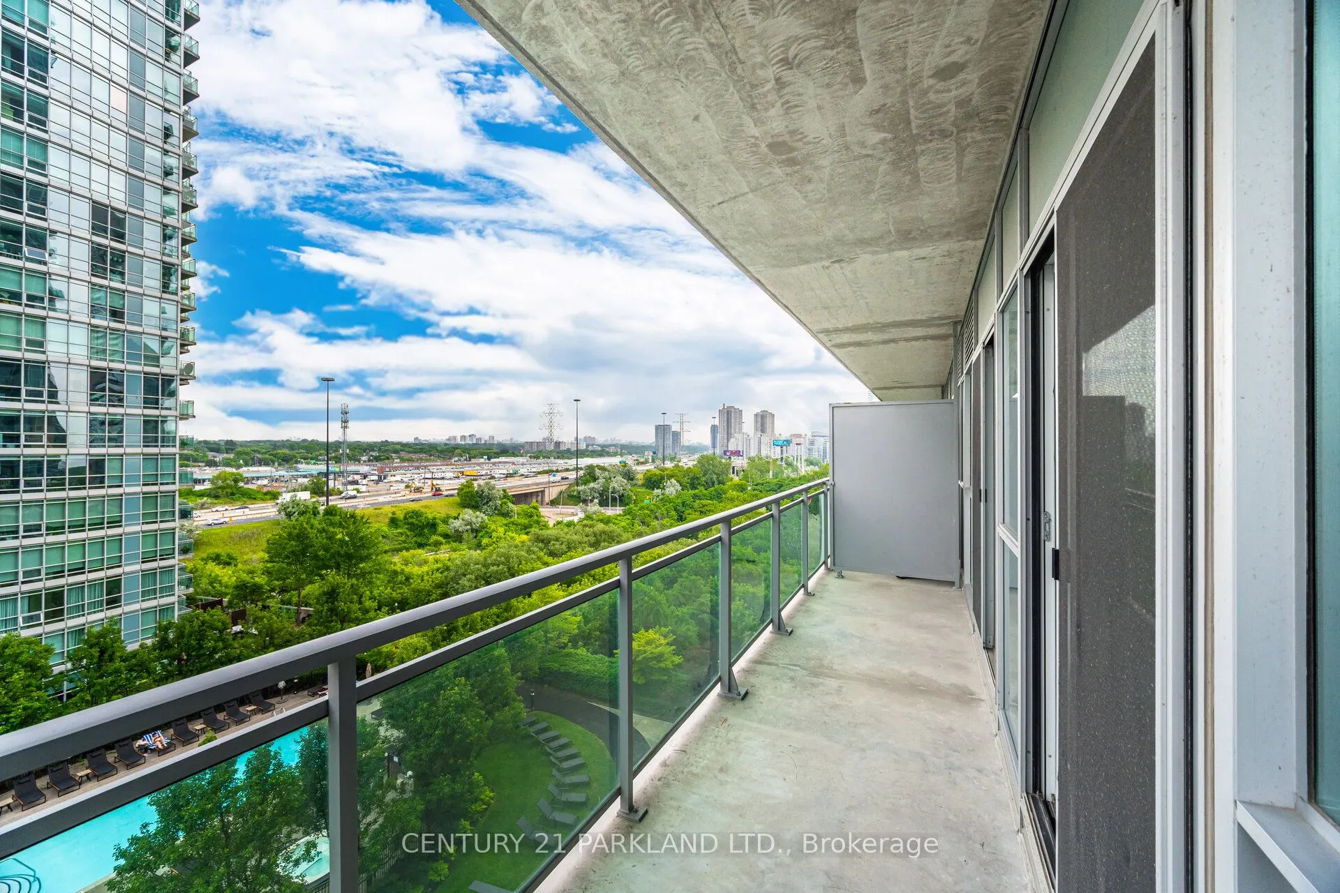 165 Legion Road N, #933