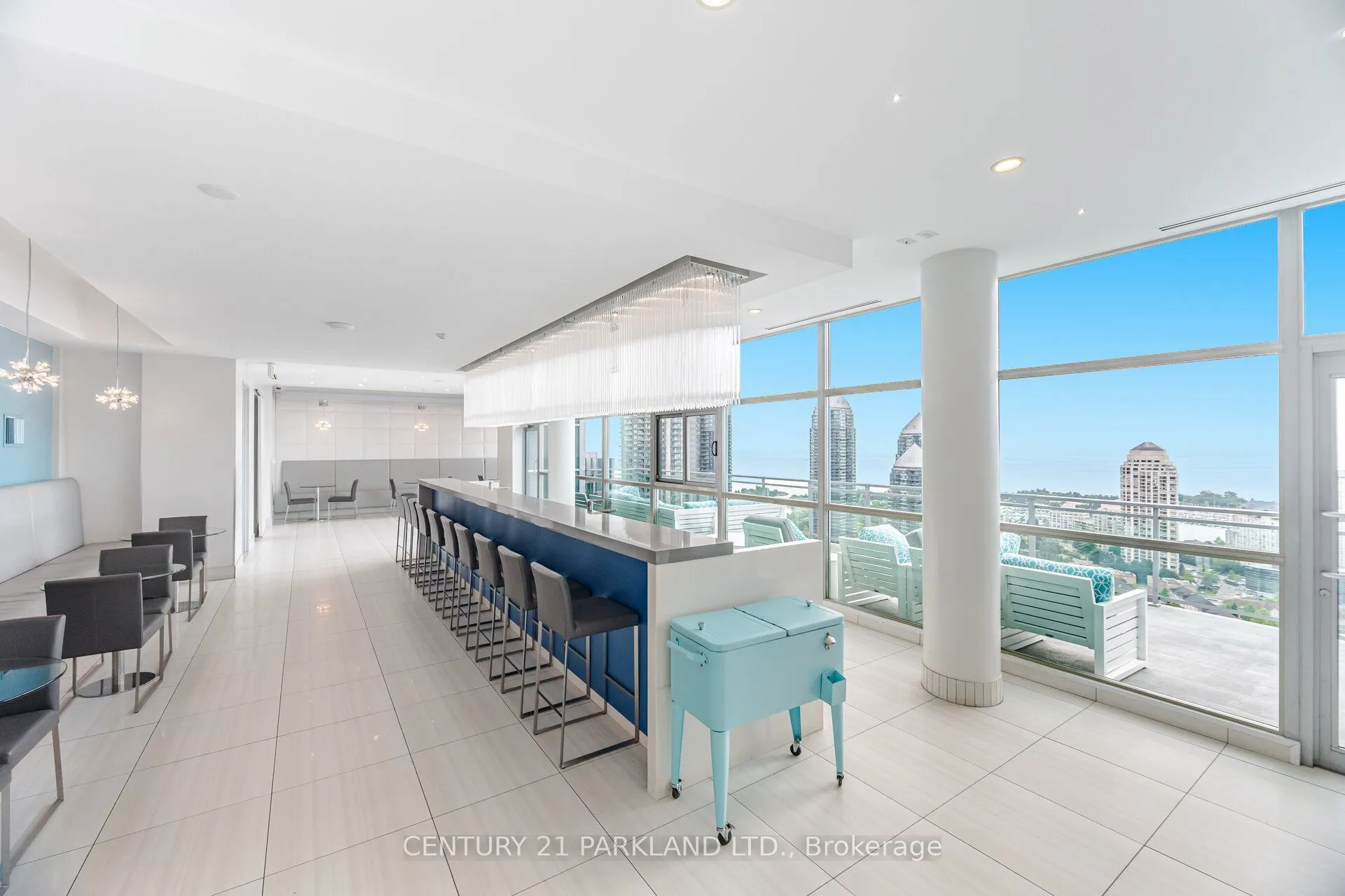 165 Legion Road N, #933