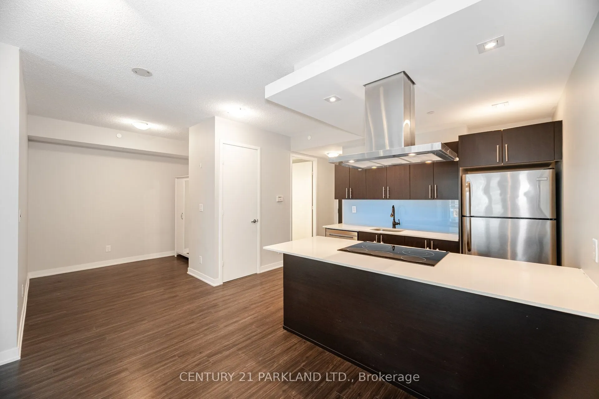 165 Legion Road N, #933
