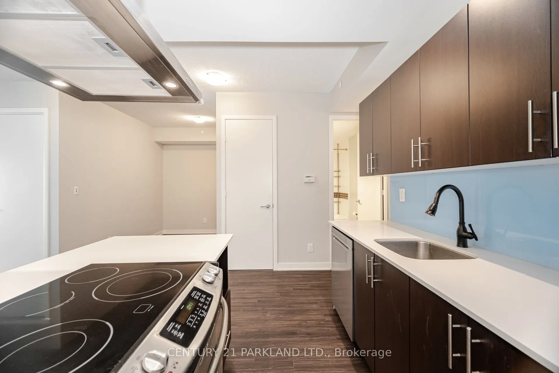 165 Legion Road N, #933