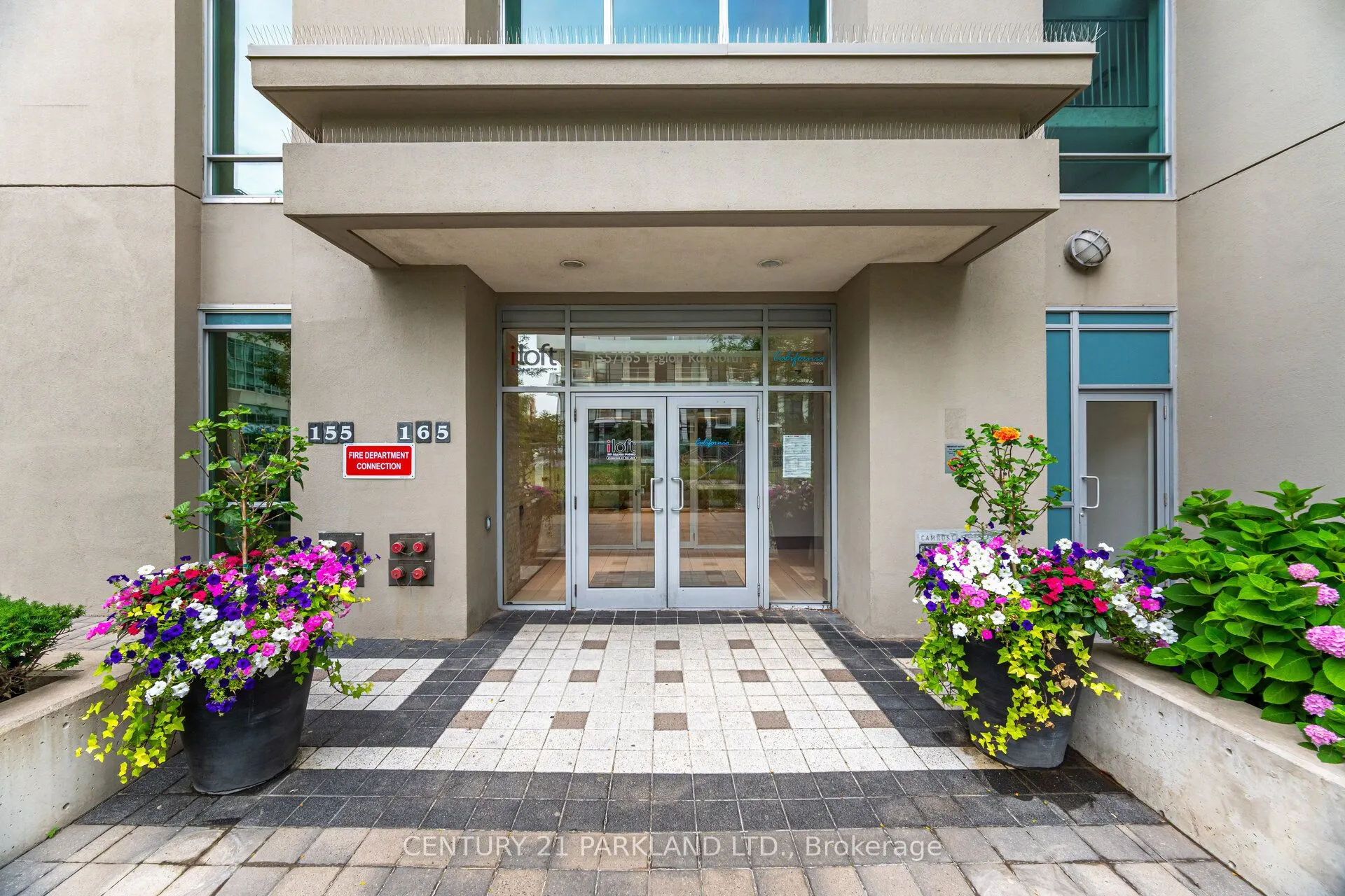 165 Legion Road N, #933