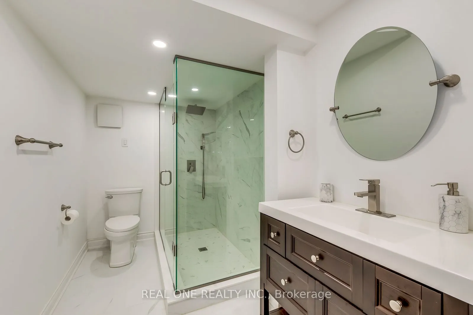 2336 Thruxton Drive