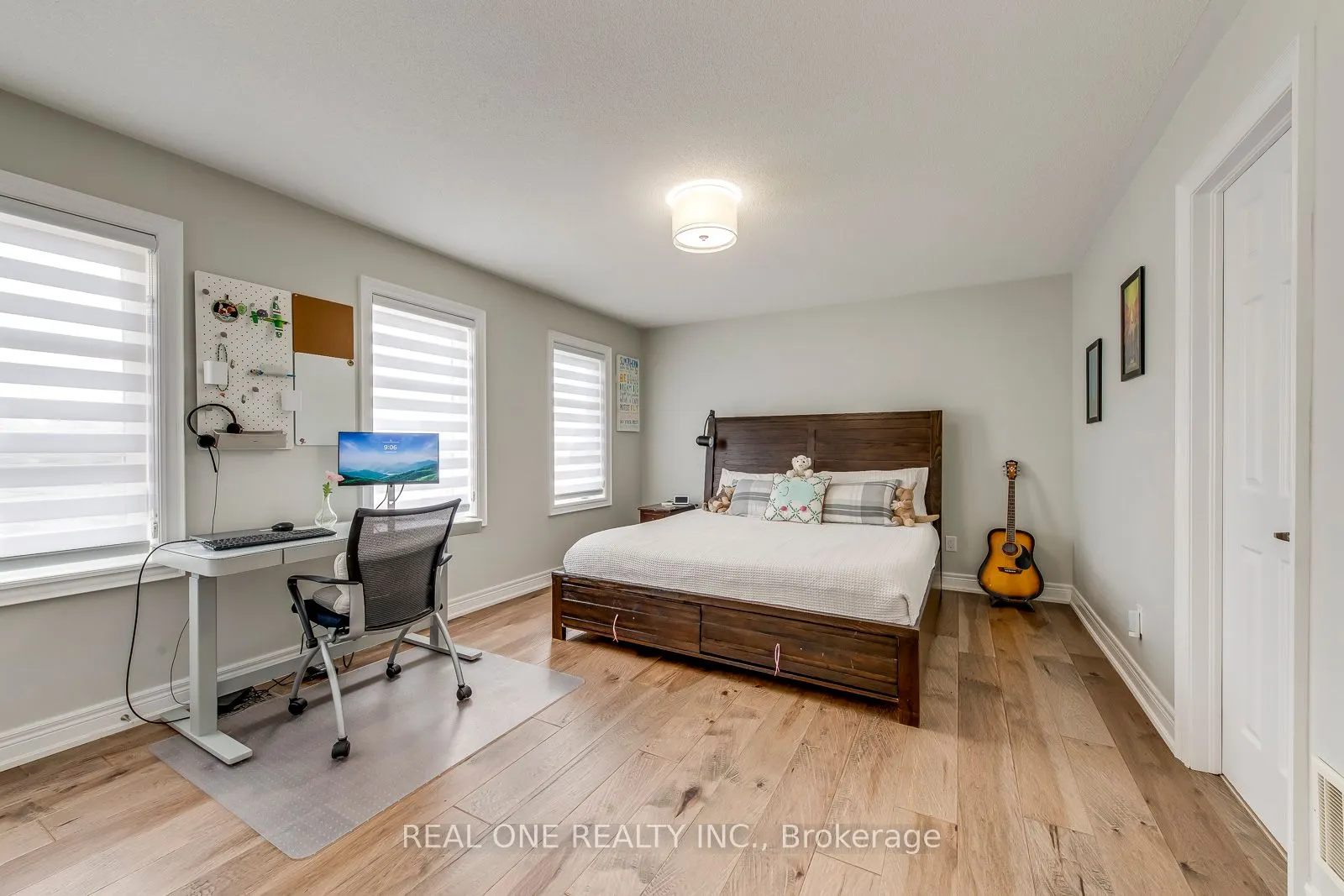 2336 Thruxton Drive
