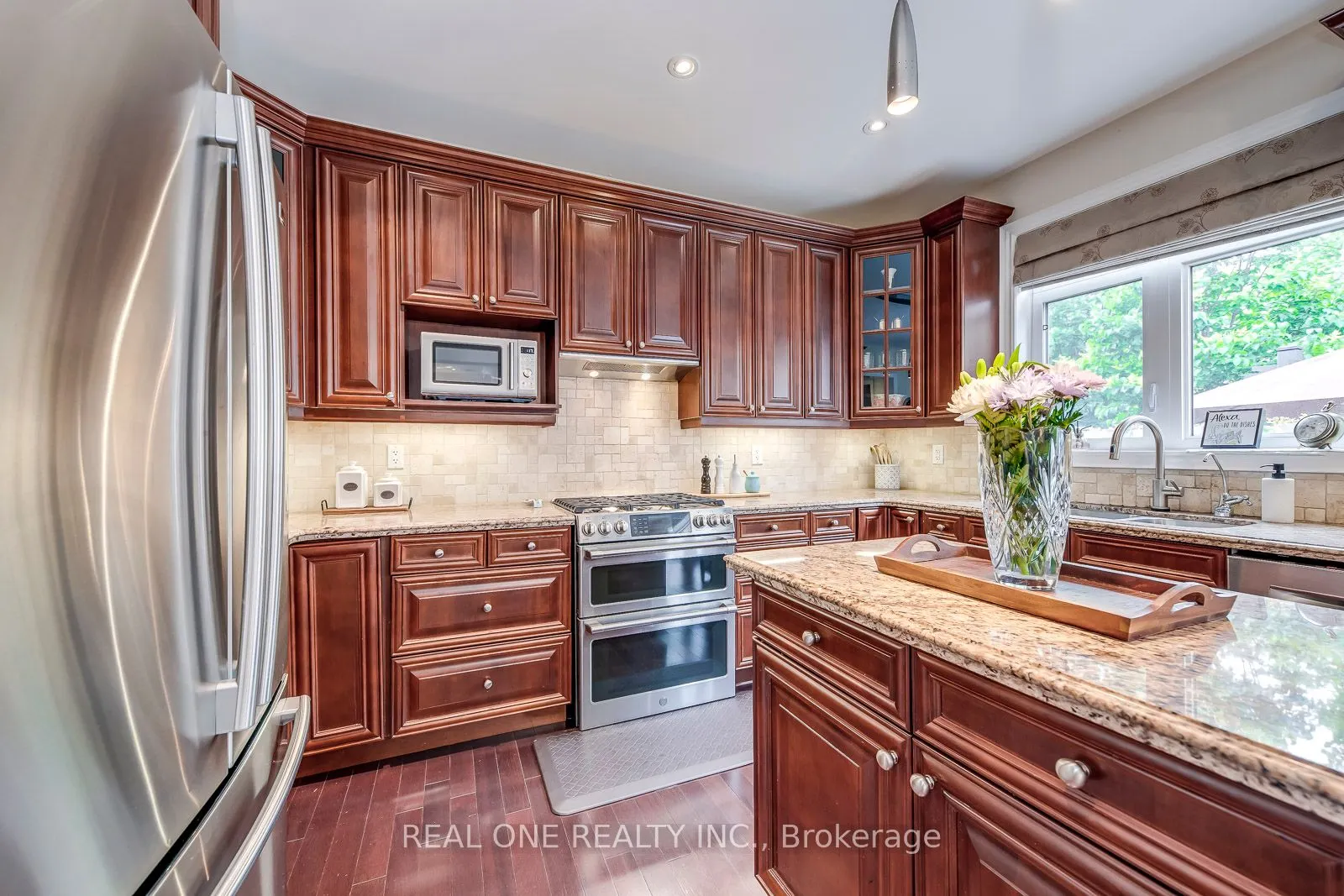 2336 Thruxton Drive