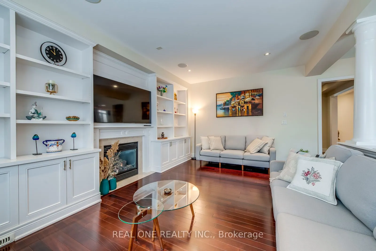 2336 Thruxton Drive