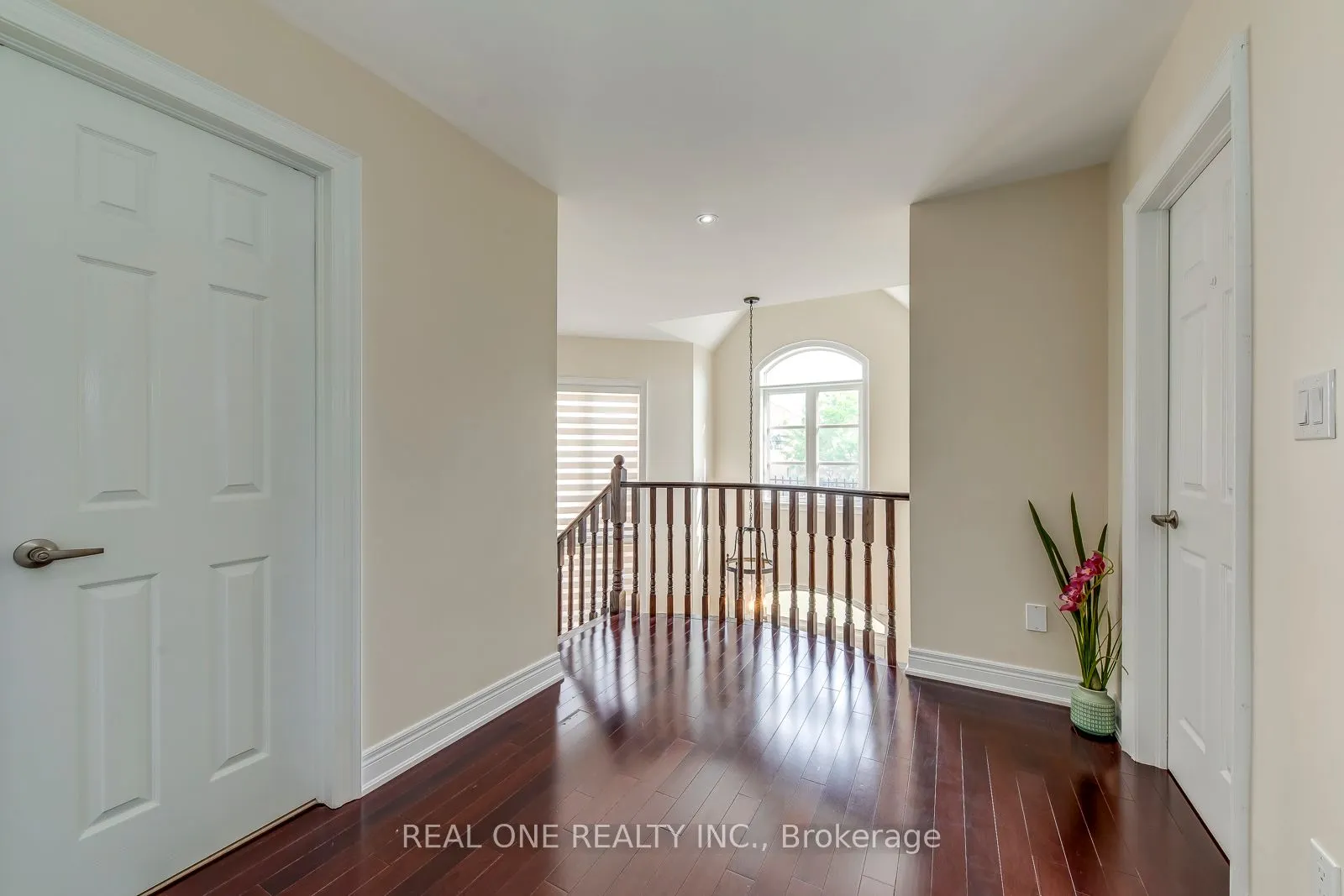 2336 Thruxton Drive