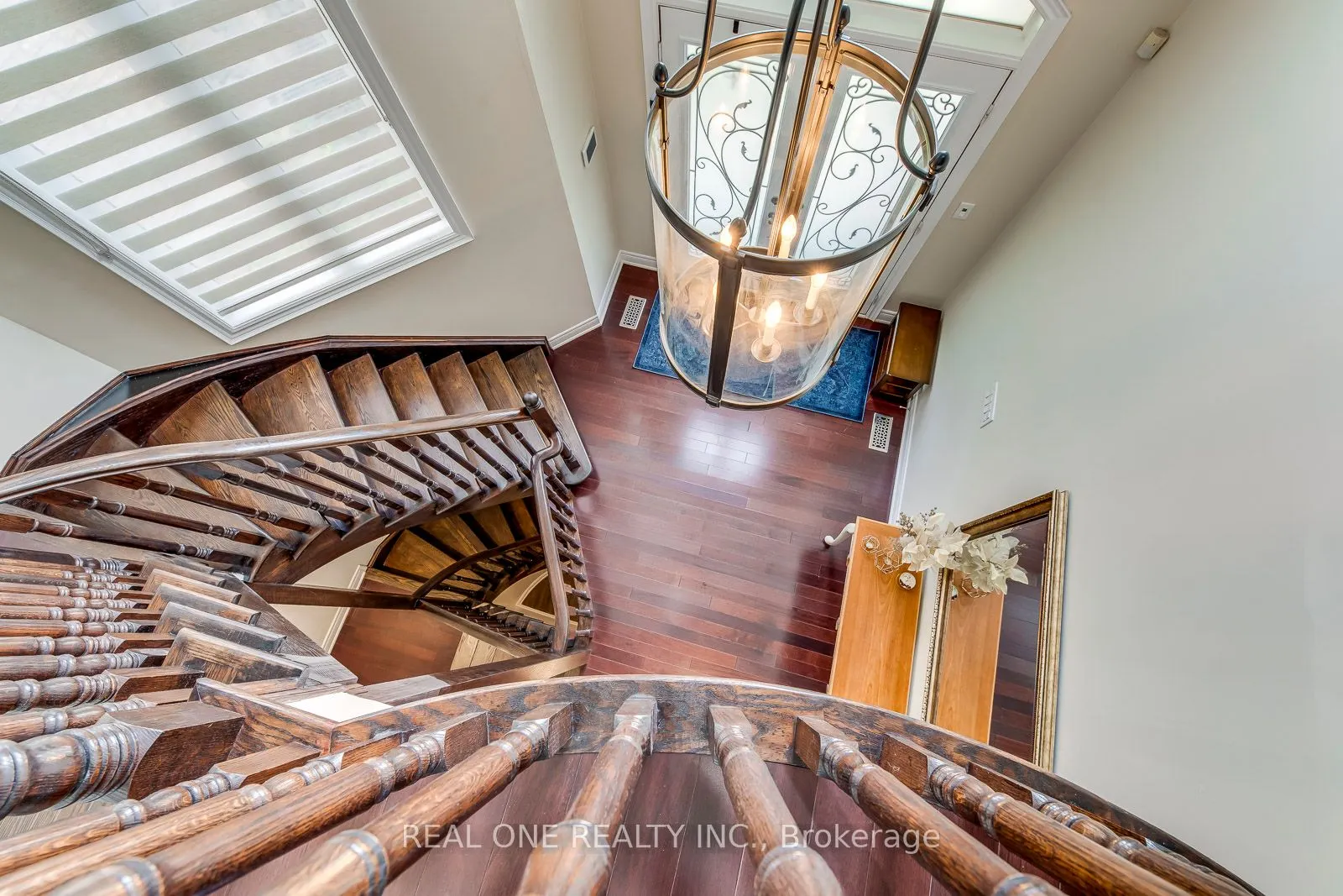 2336 Thruxton Drive