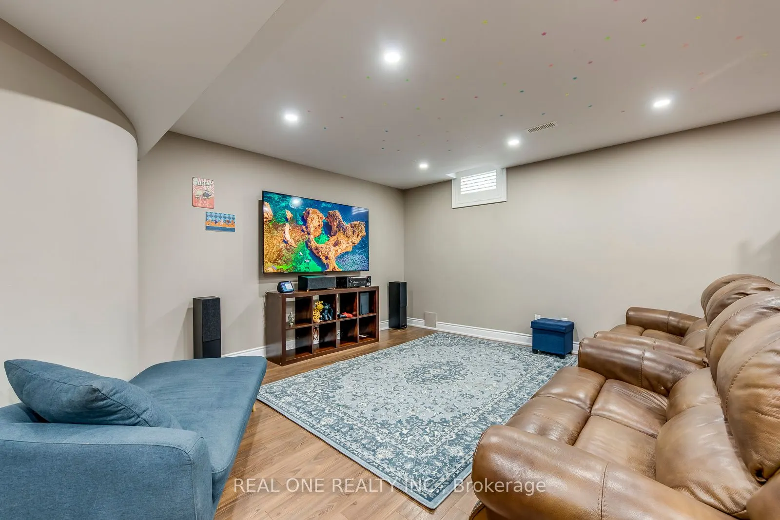 2336 Thruxton Drive