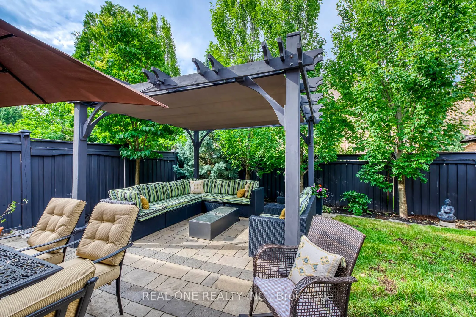 2336 Thruxton Drive