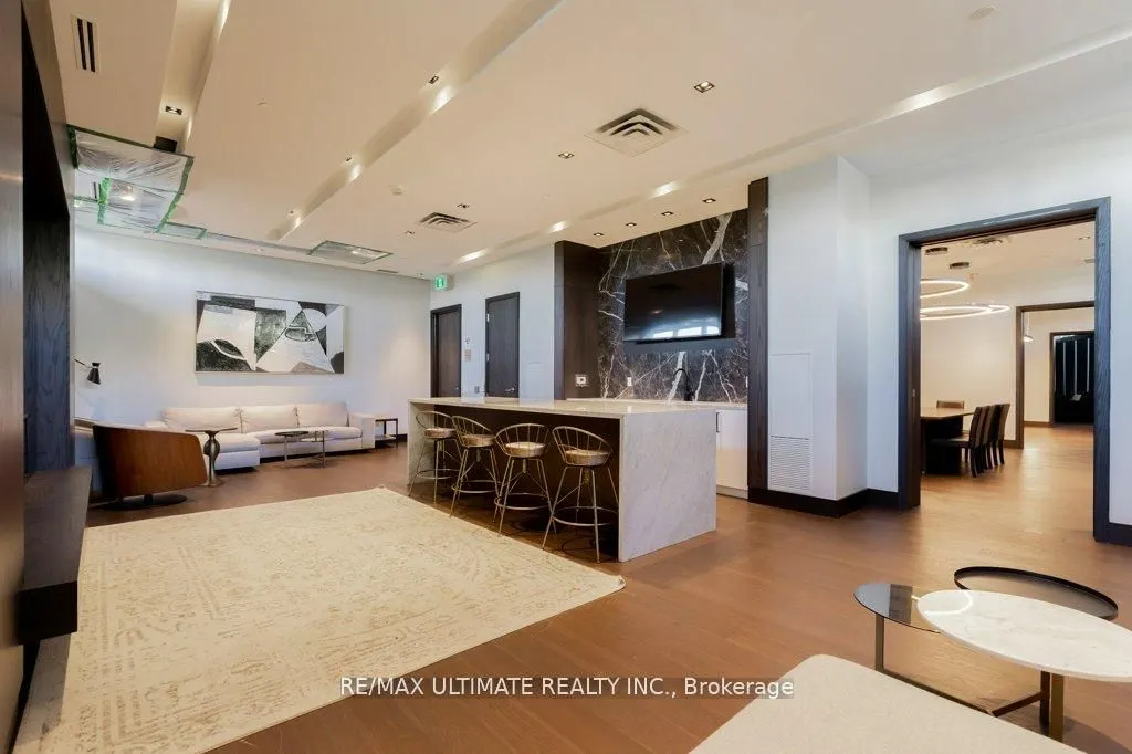 1461 Lawrence Avenue W, #2001