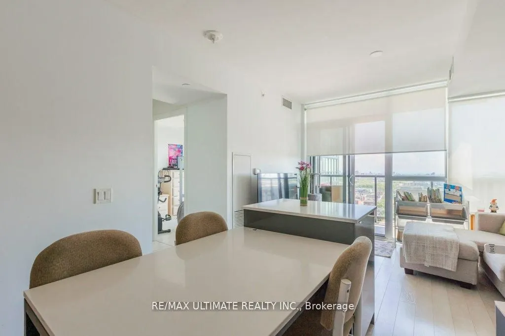 1461 Lawrence Avenue W, #2001