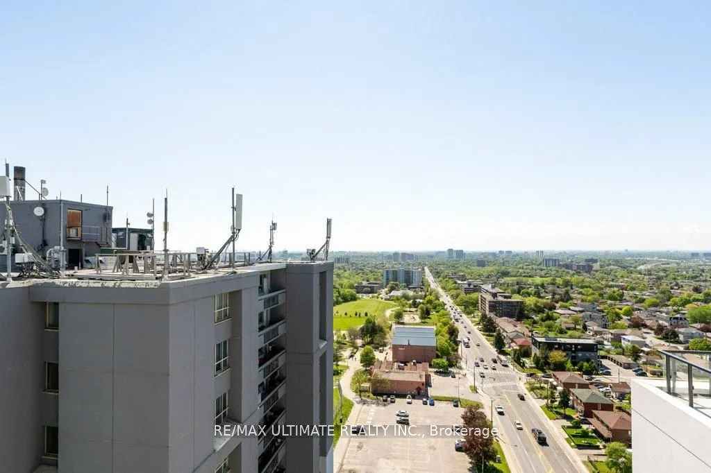 1461 Lawrence Avenue W, #2001