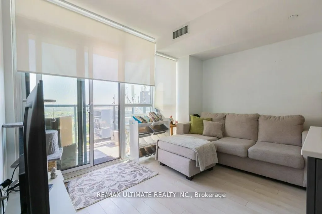 1461 Lawrence Avenue W, #2001