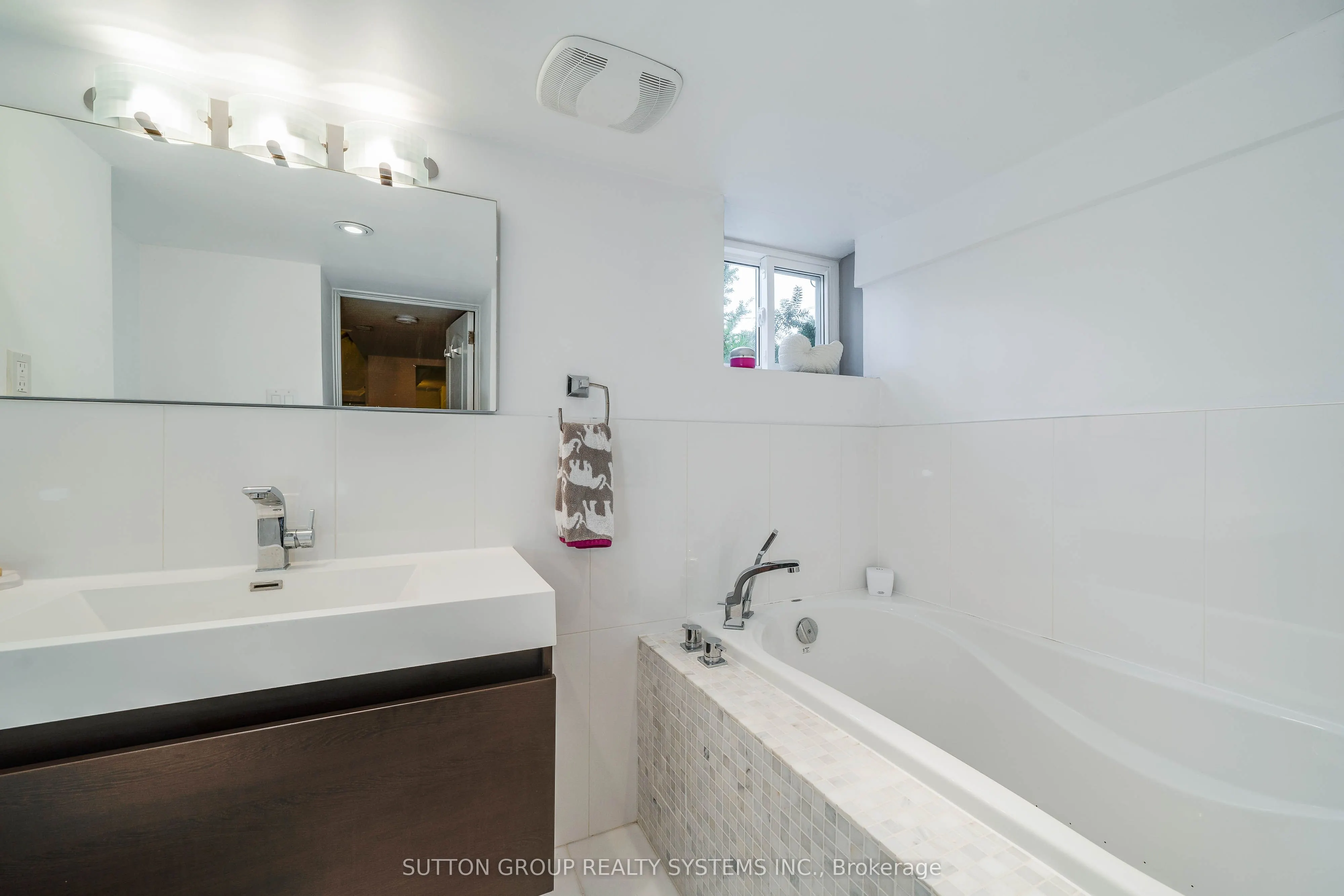 42 Runnymede Road