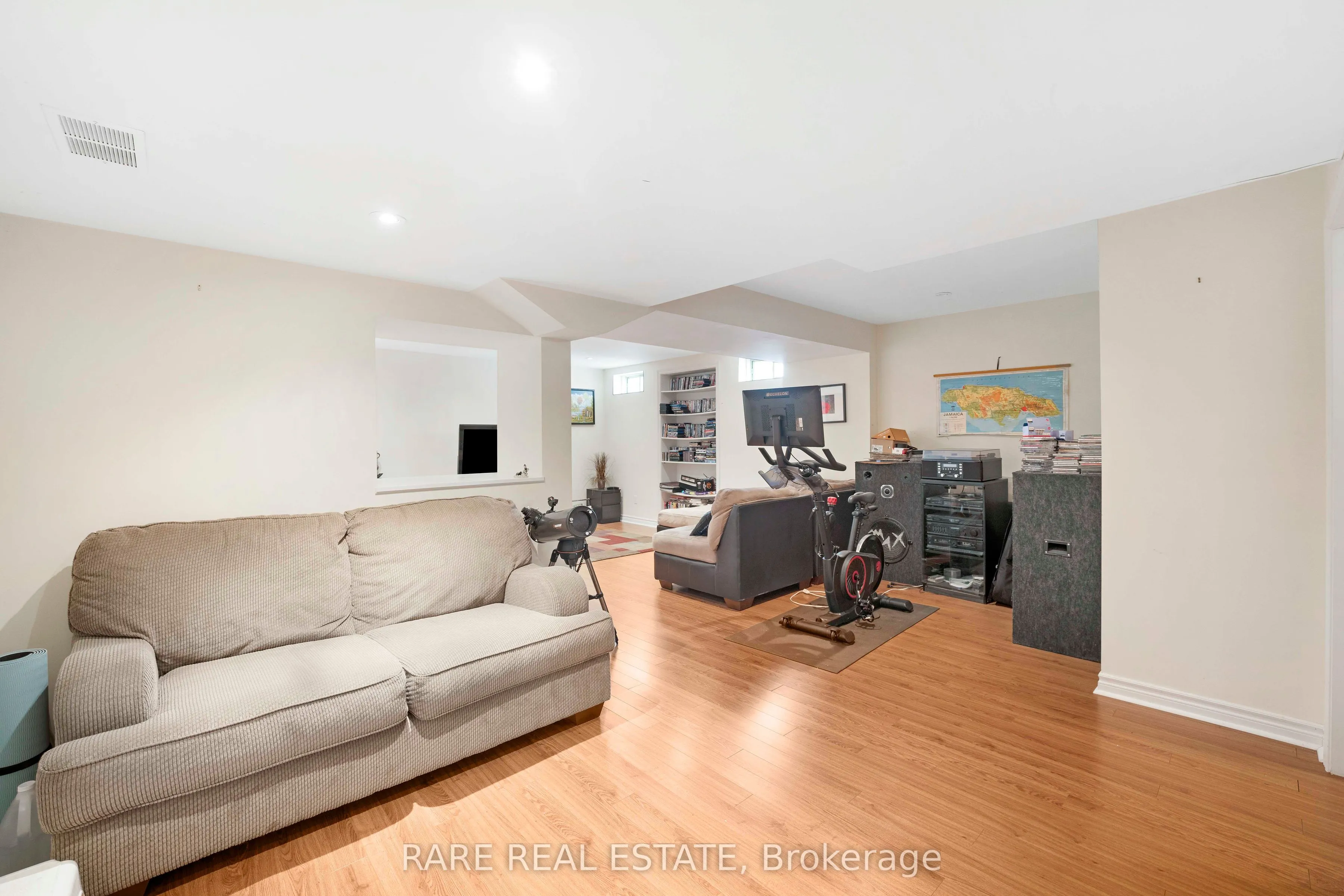 51 Wild Indigo Crescent