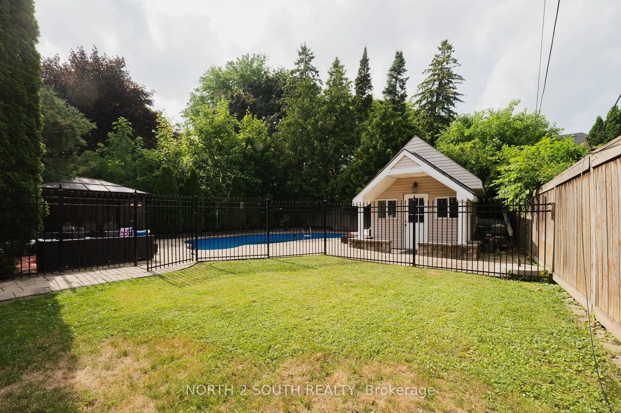 339 Burnhamthorpe Road