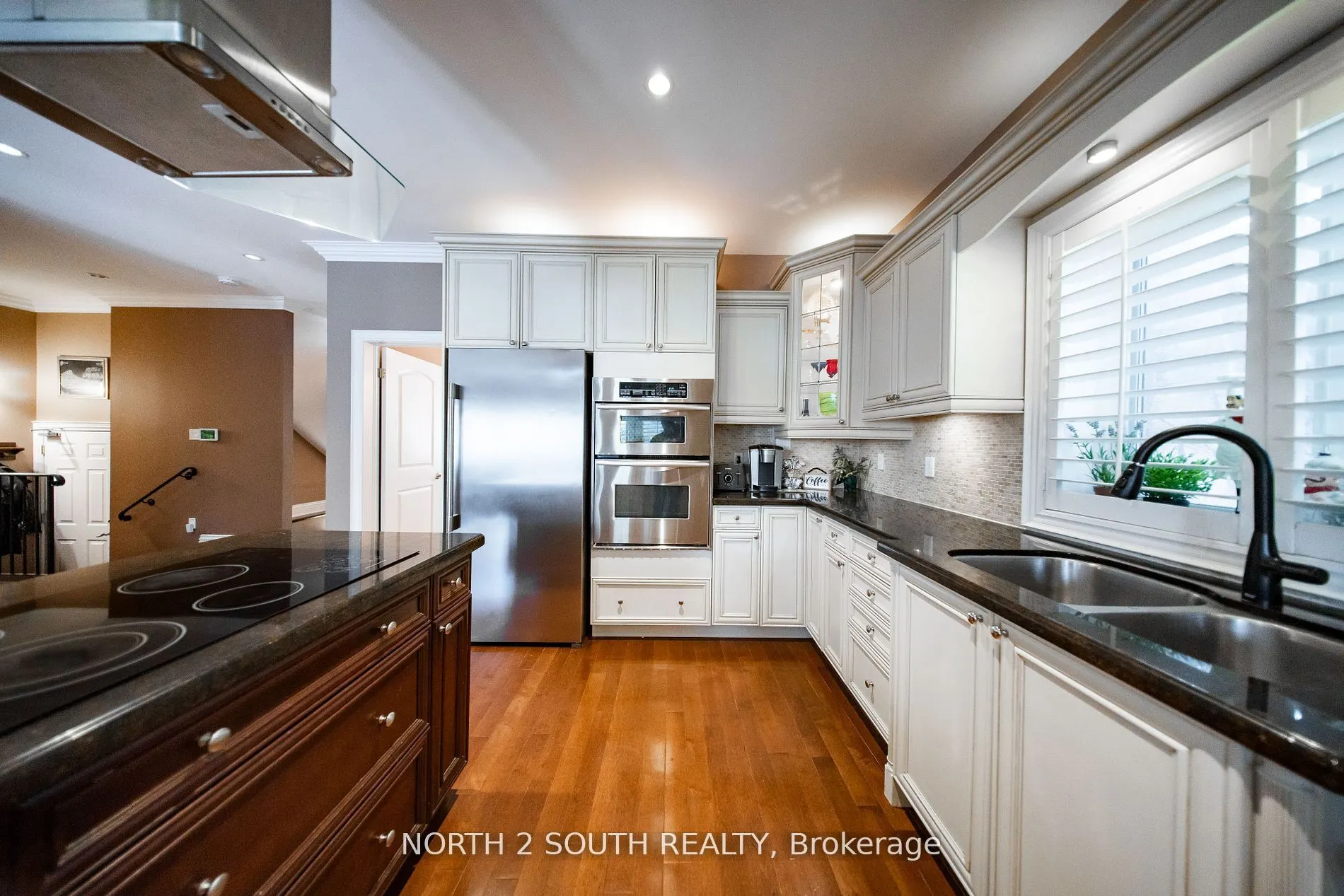 339 Burnhamthorpe Road