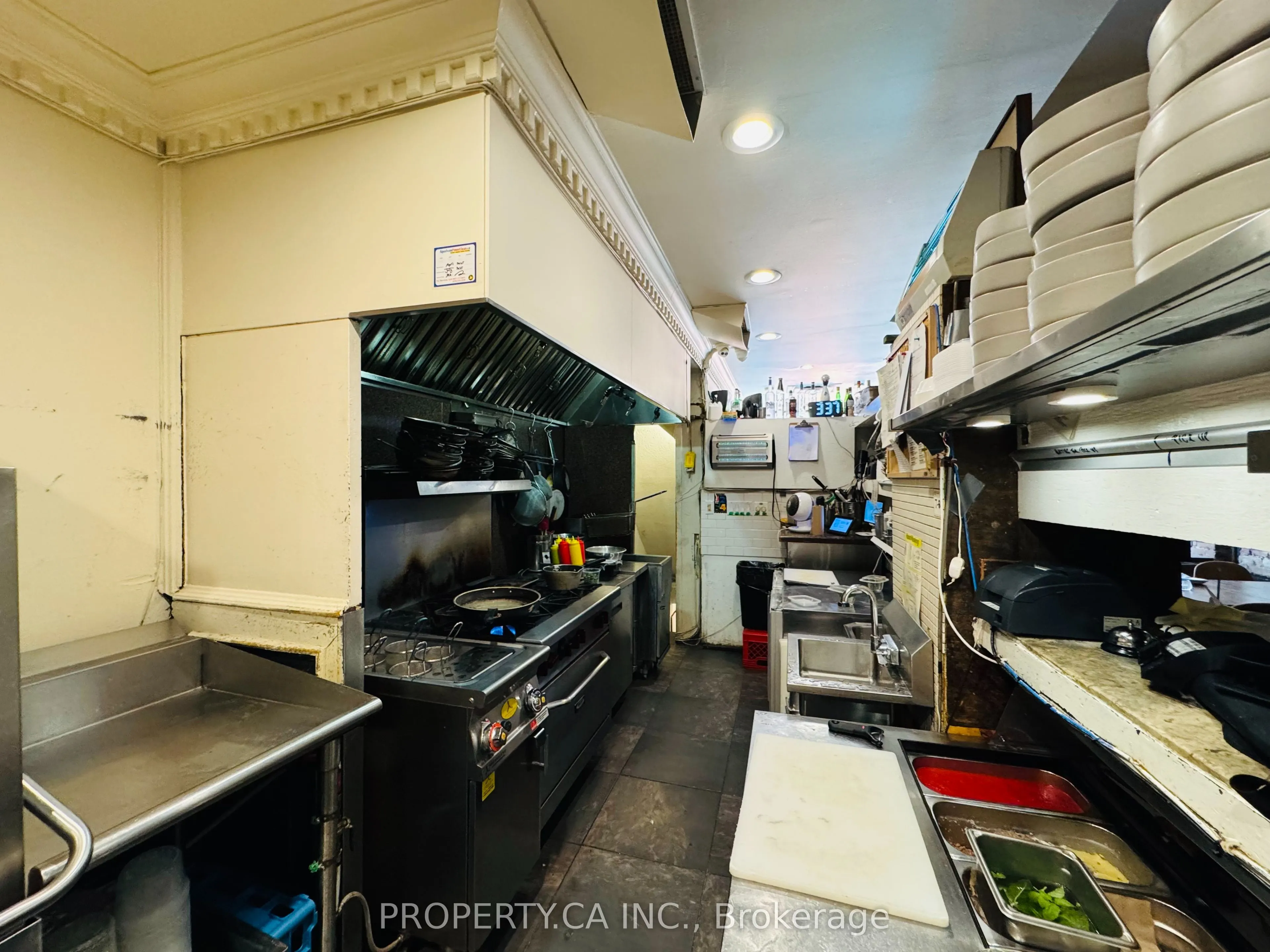 1182 St Clair Avenue W