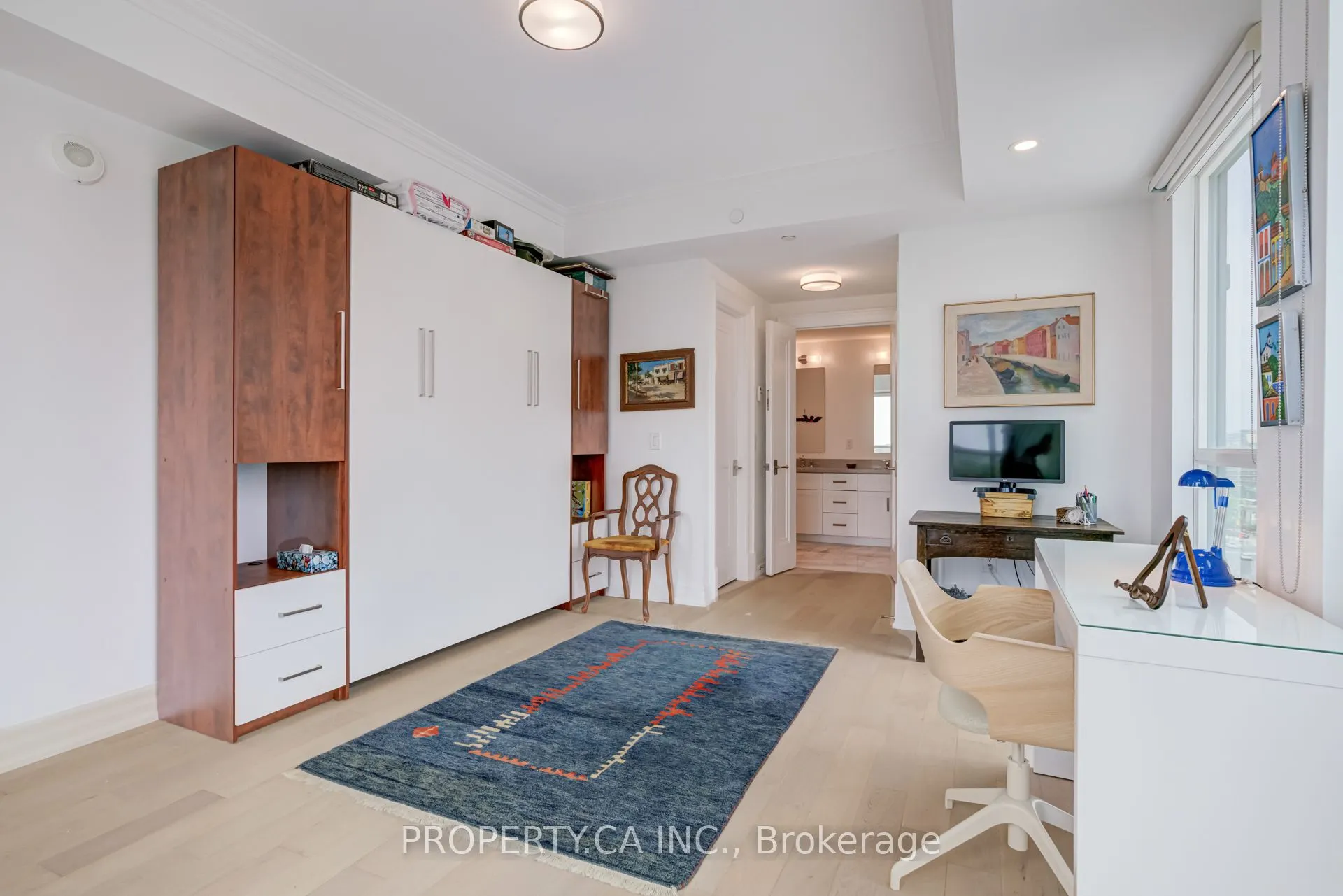 2060 Lakeshore Road, #902