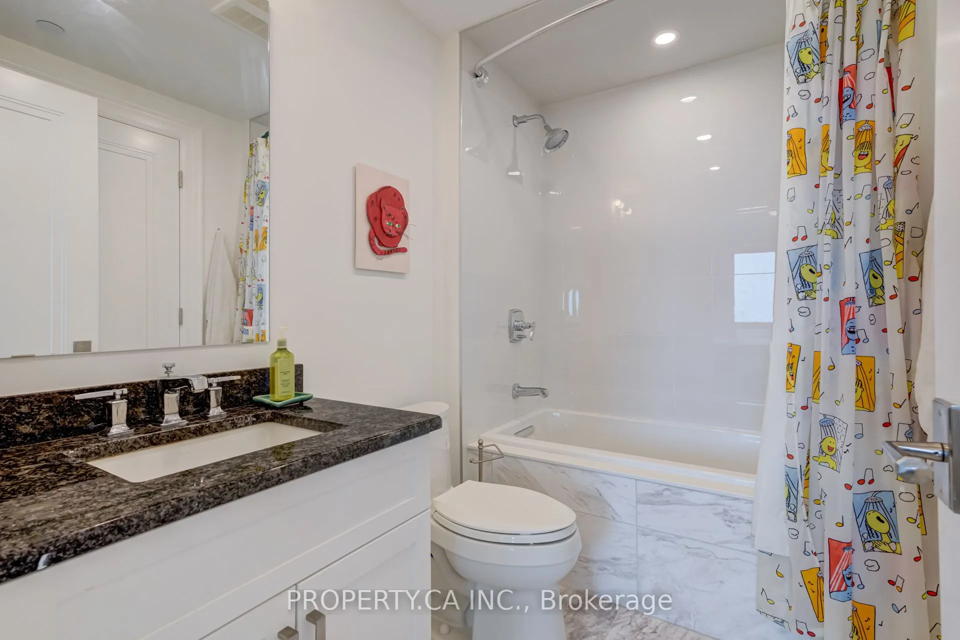 2060 Lakeshore Road, #902