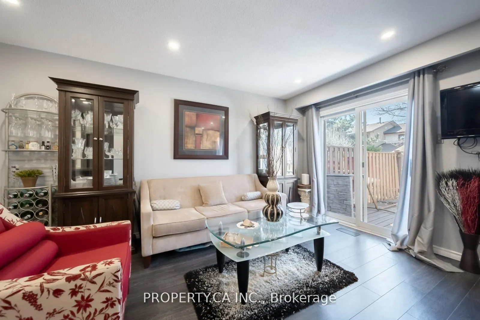 64 Dawson Crescent, #64