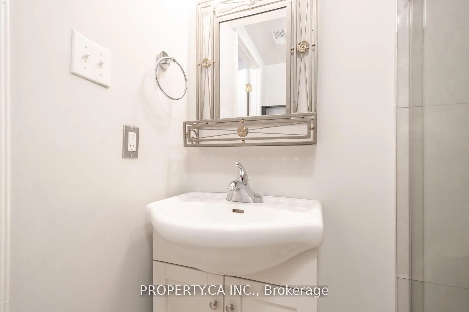 64 Dawson Crescent, #64