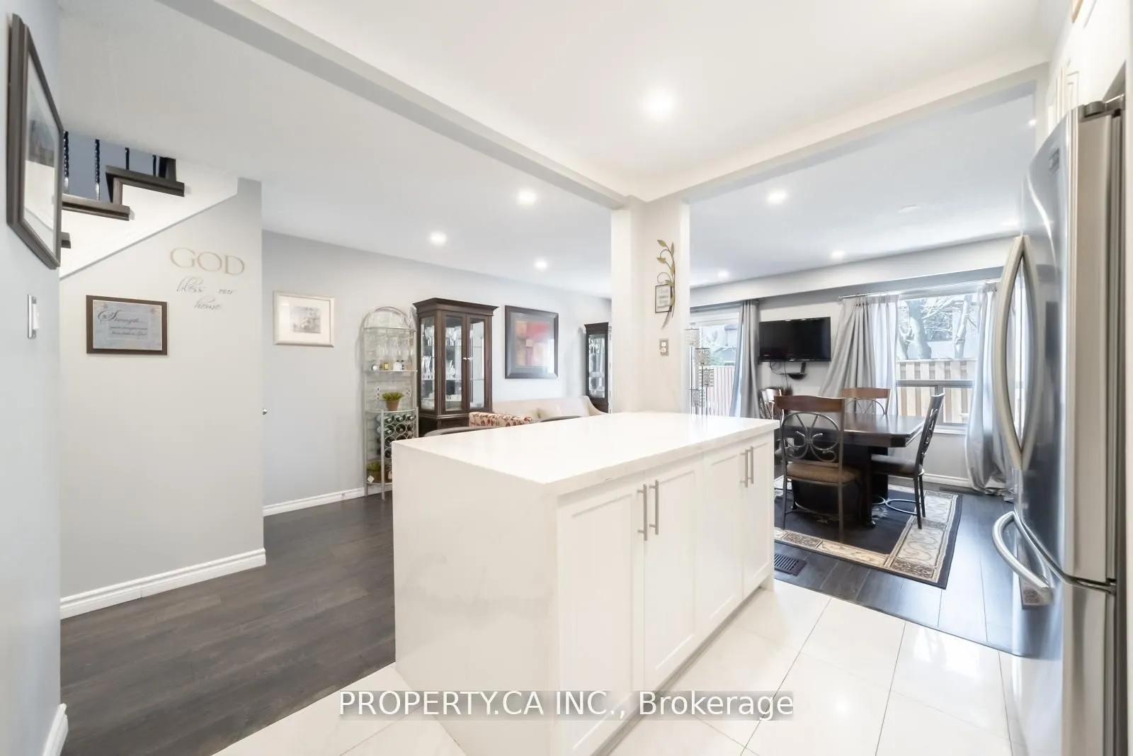 64 Dawson Crescent, #64