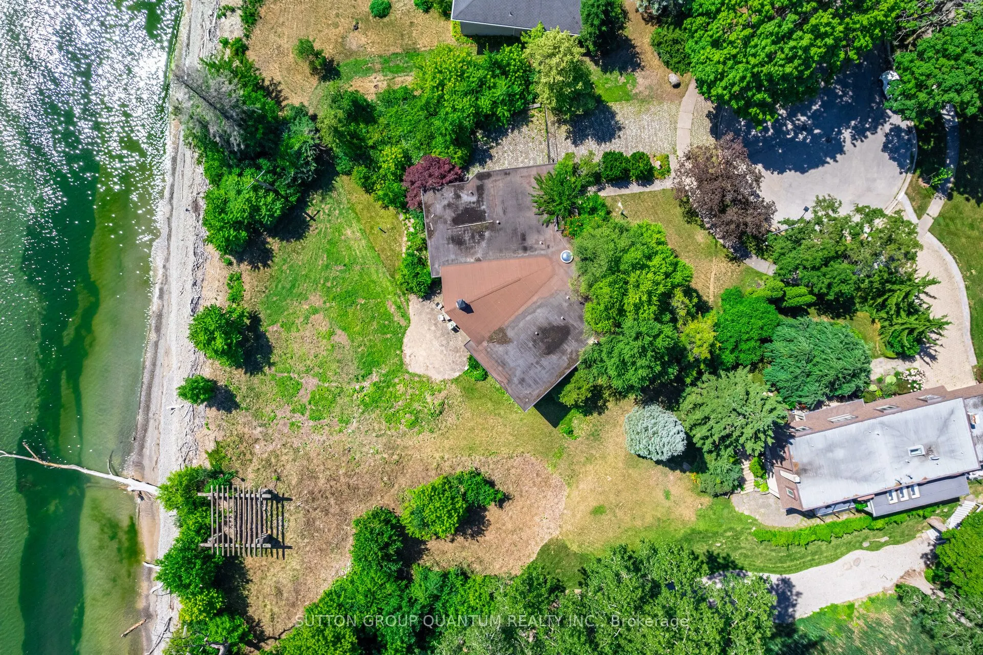1390 Captain Court