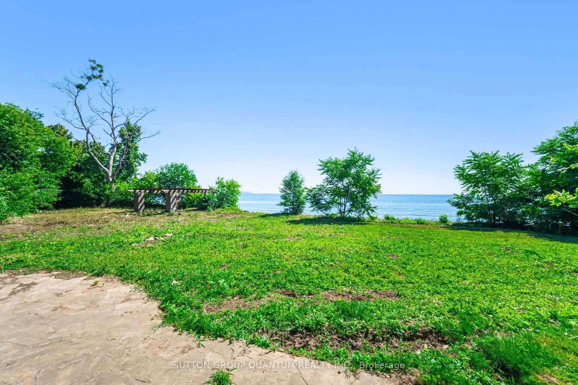 1390 Captain Court