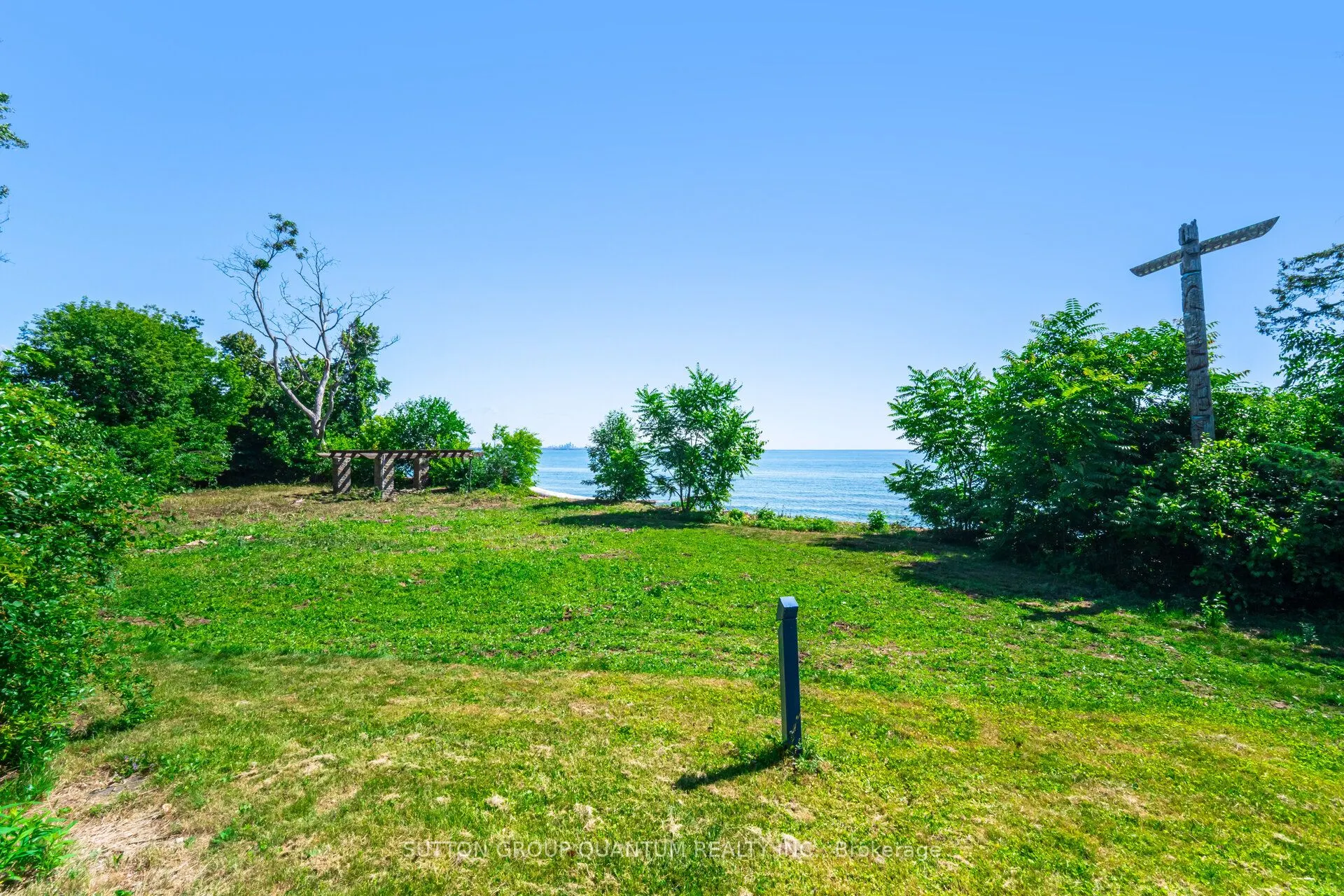 1390 Captain Court