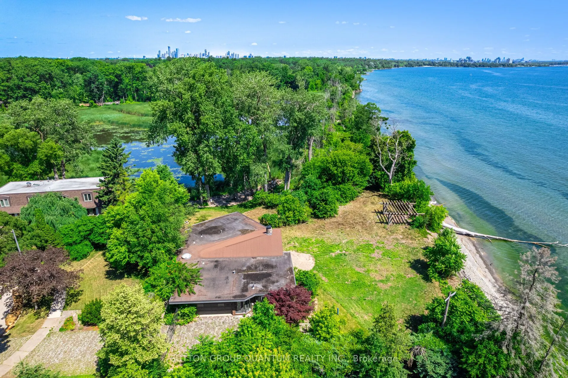 1390 Captain Court