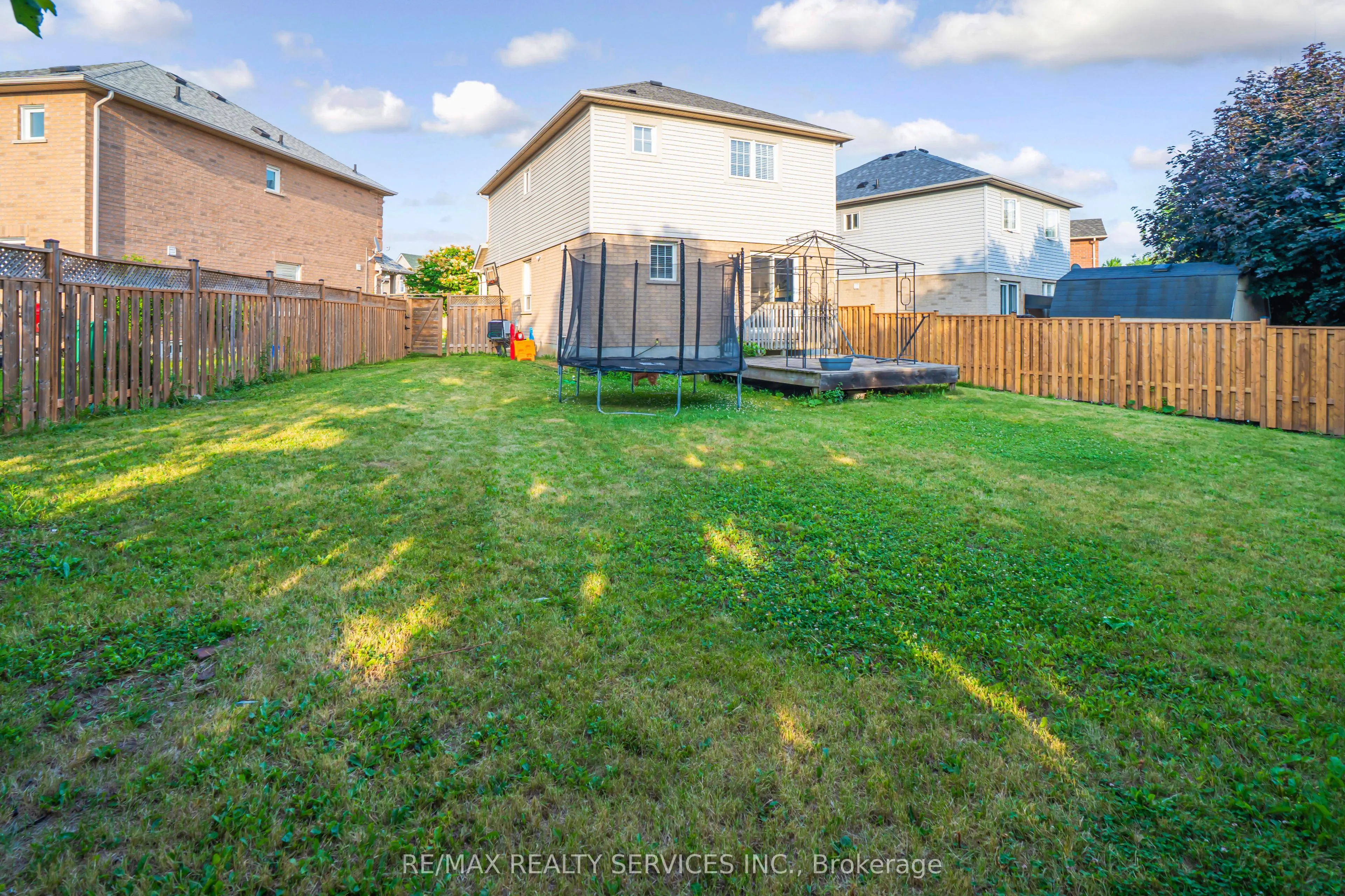 46 Oakmeadow Drive