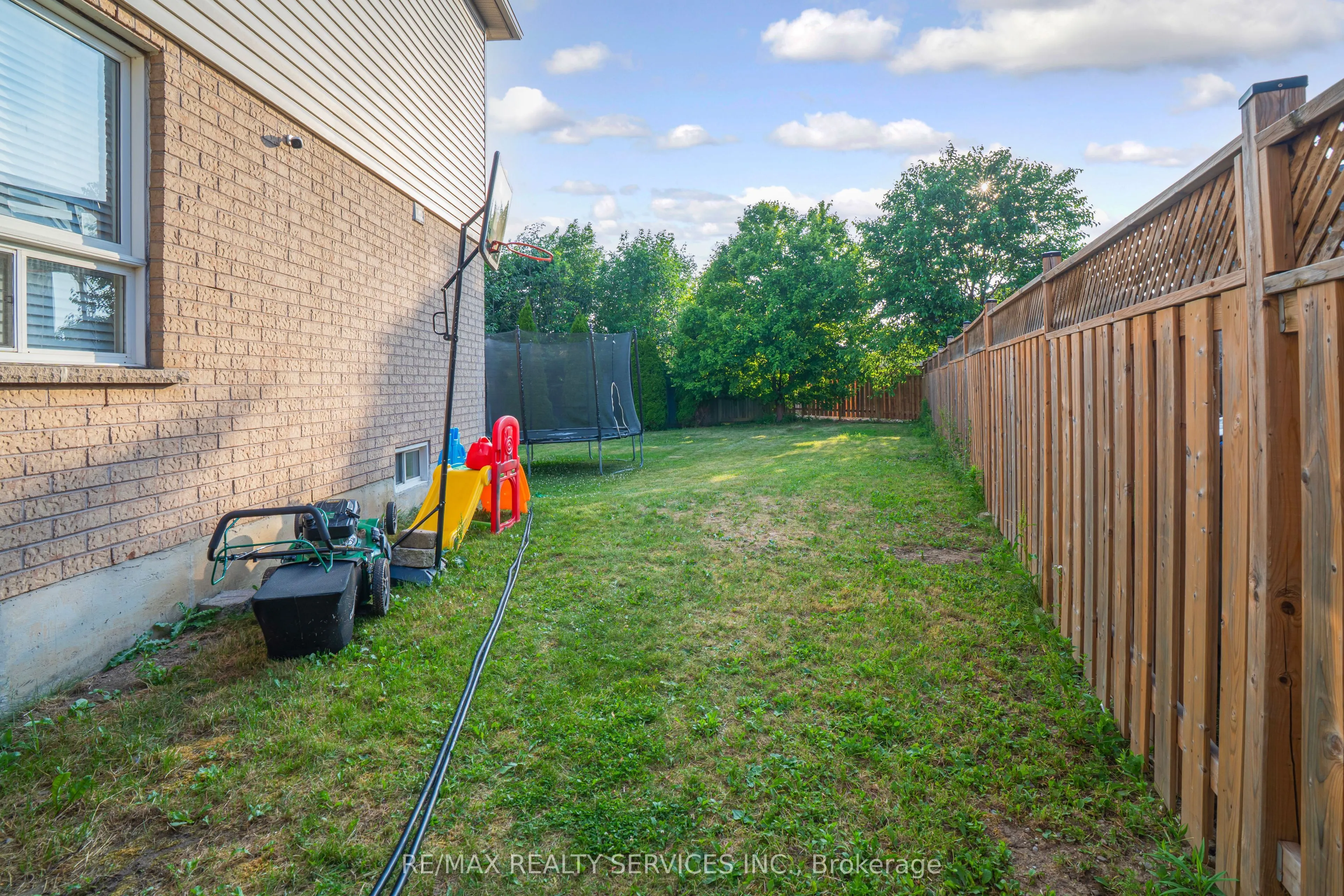 46 Oakmeadow Drive