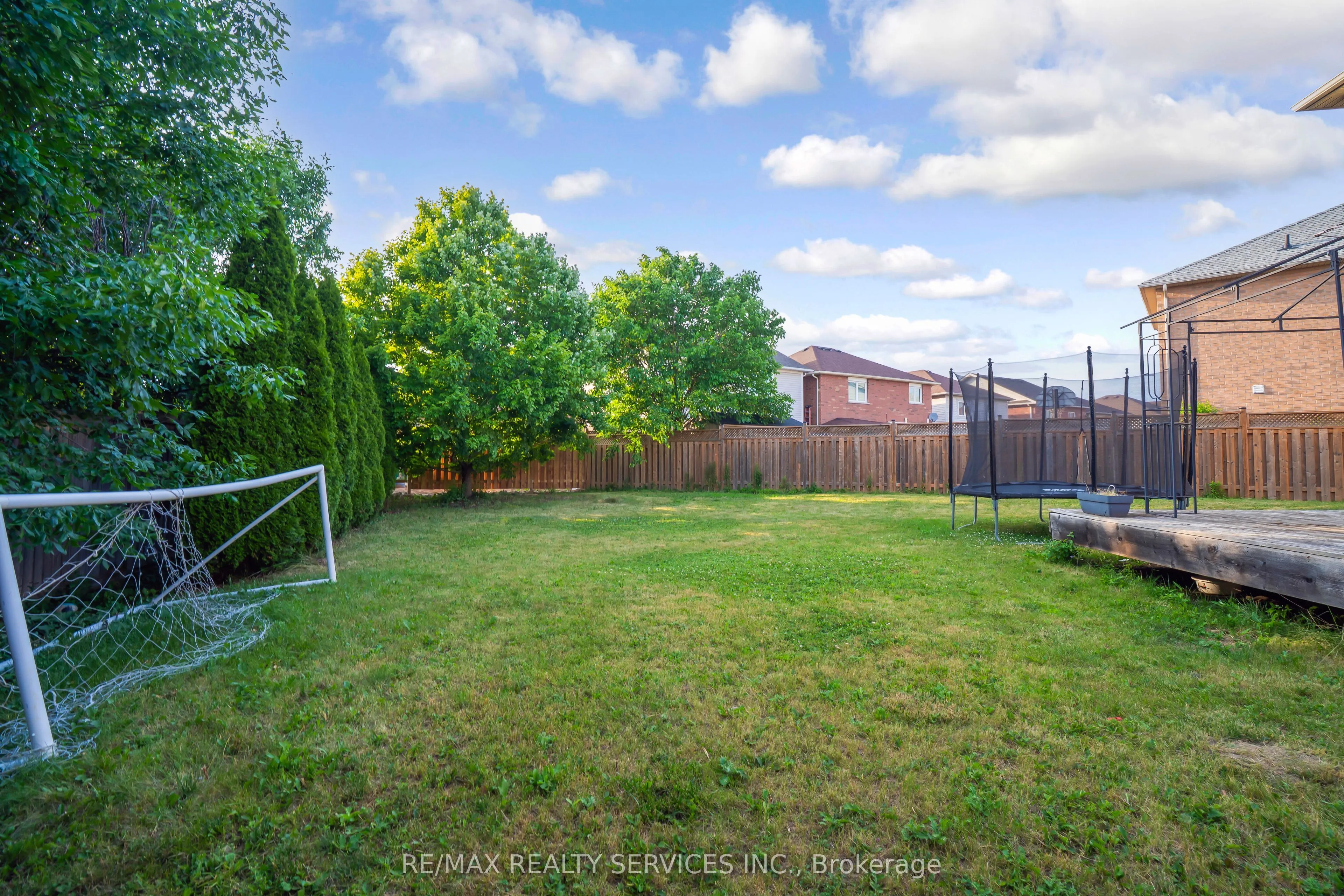 46 Oakmeadow Drive