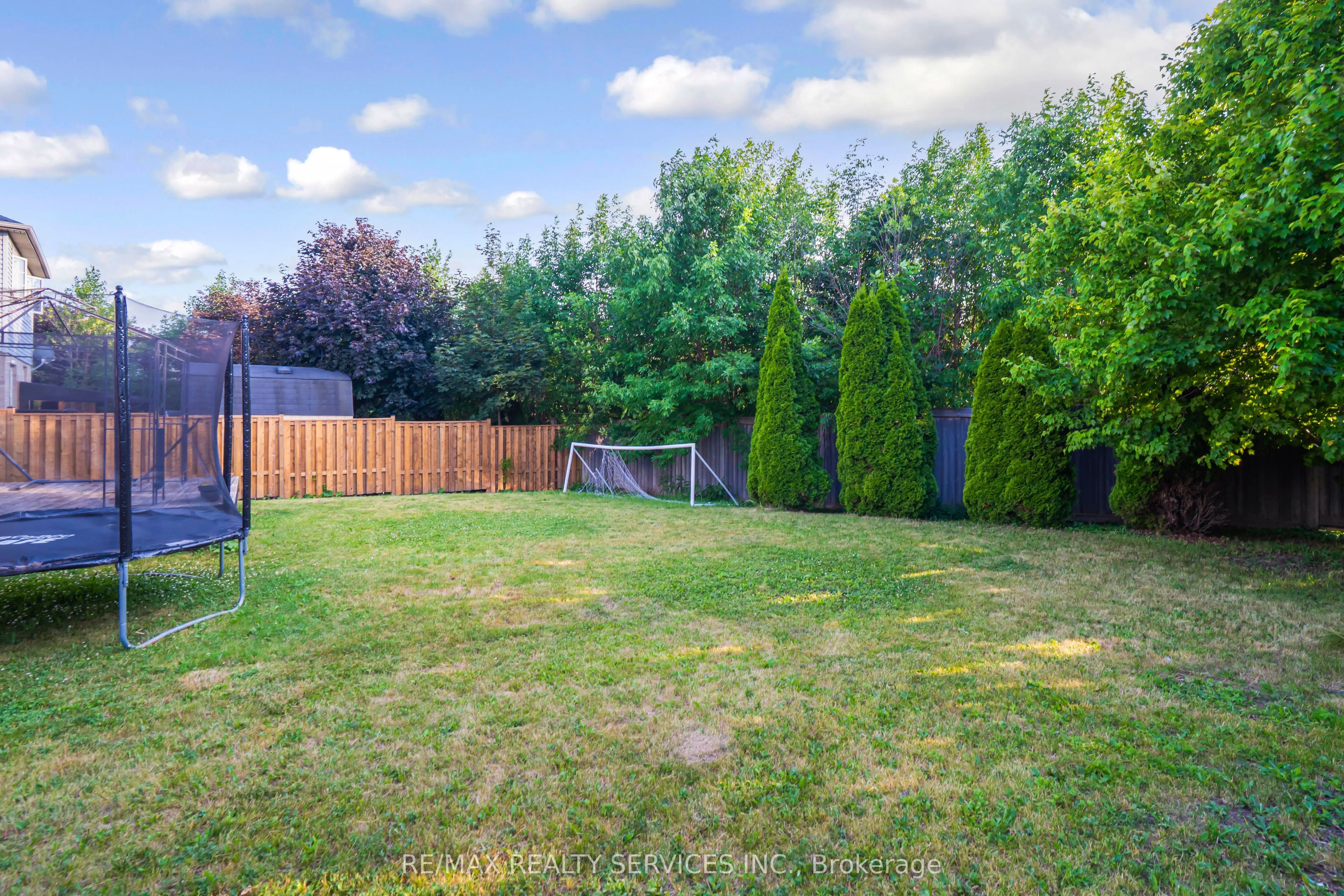46 Oakmeadow Drive