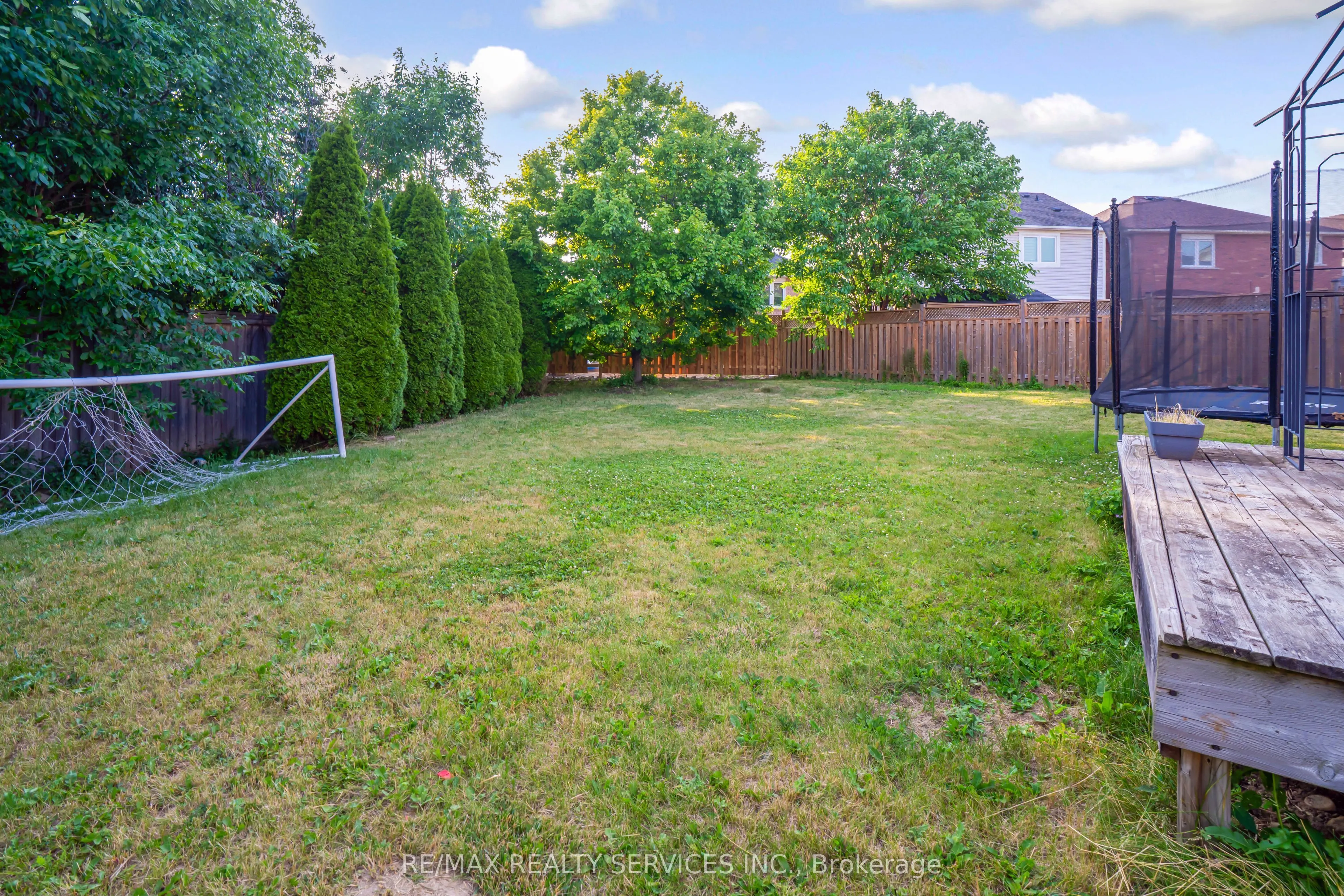46 Oakmeadow Drive