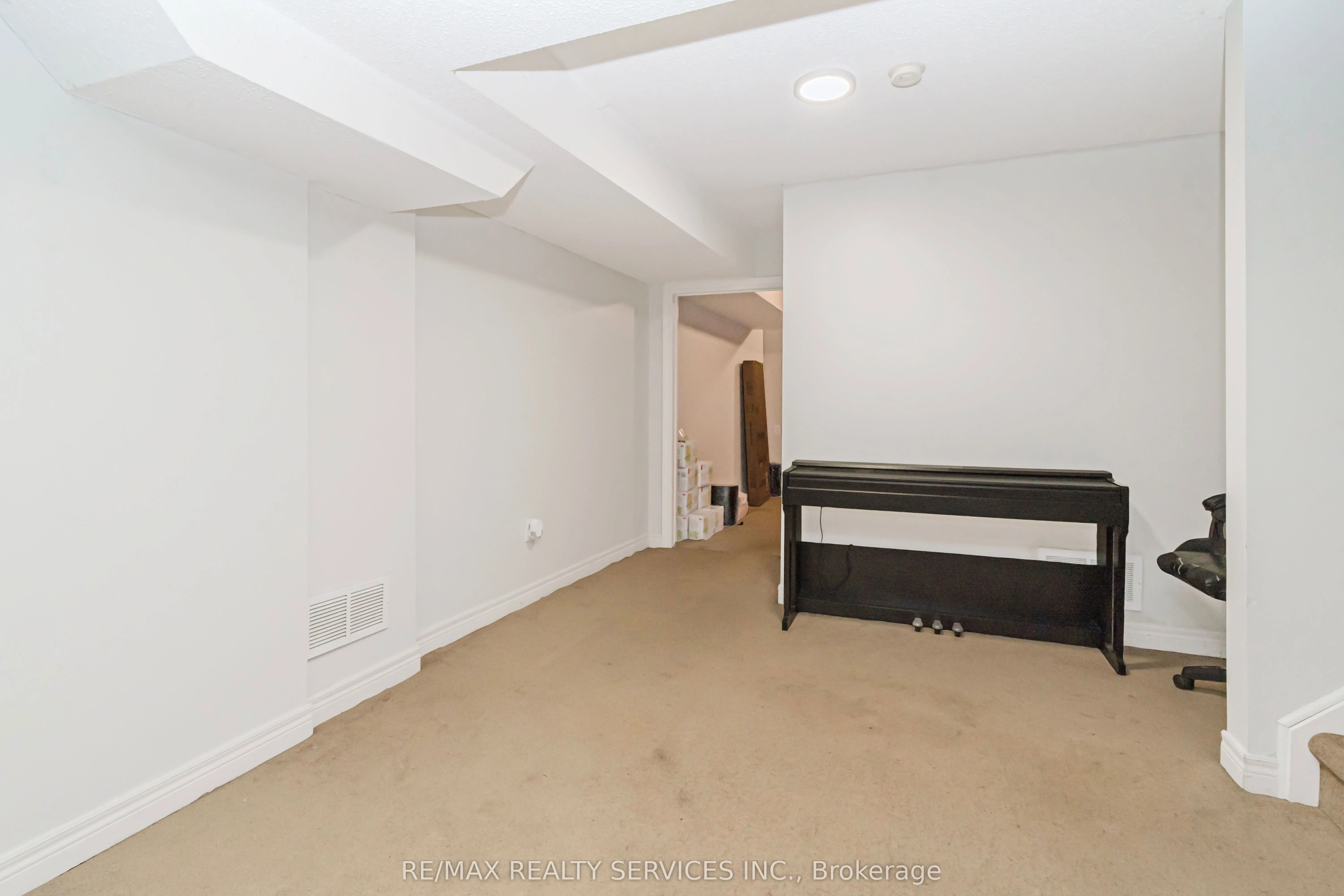 46 Oakmeadow Drive