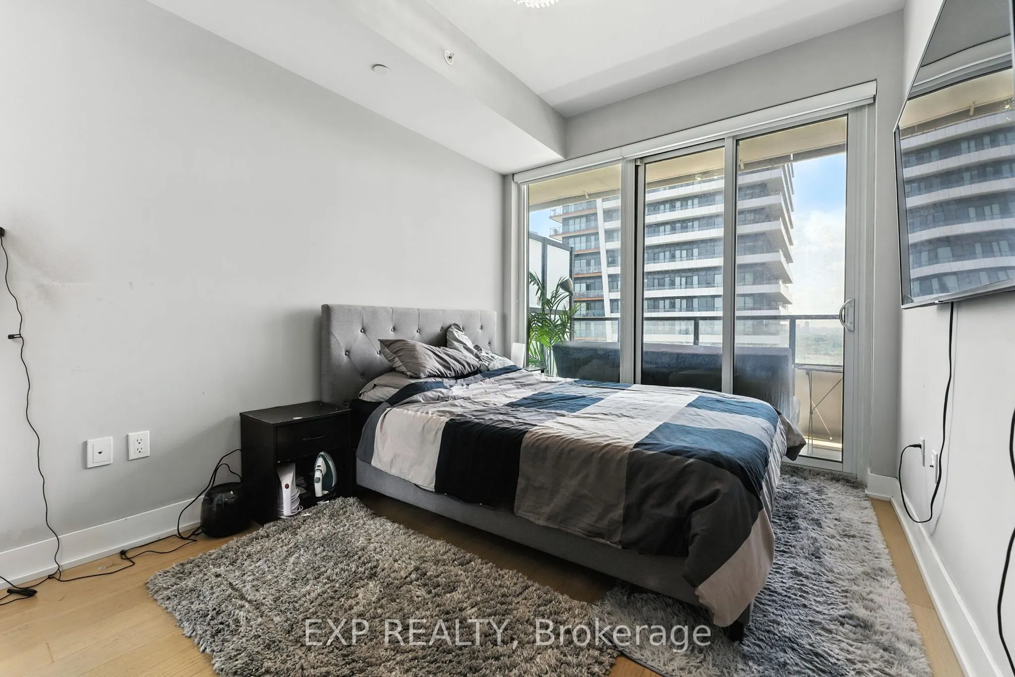 20 Shore Breeze Drive, #3003