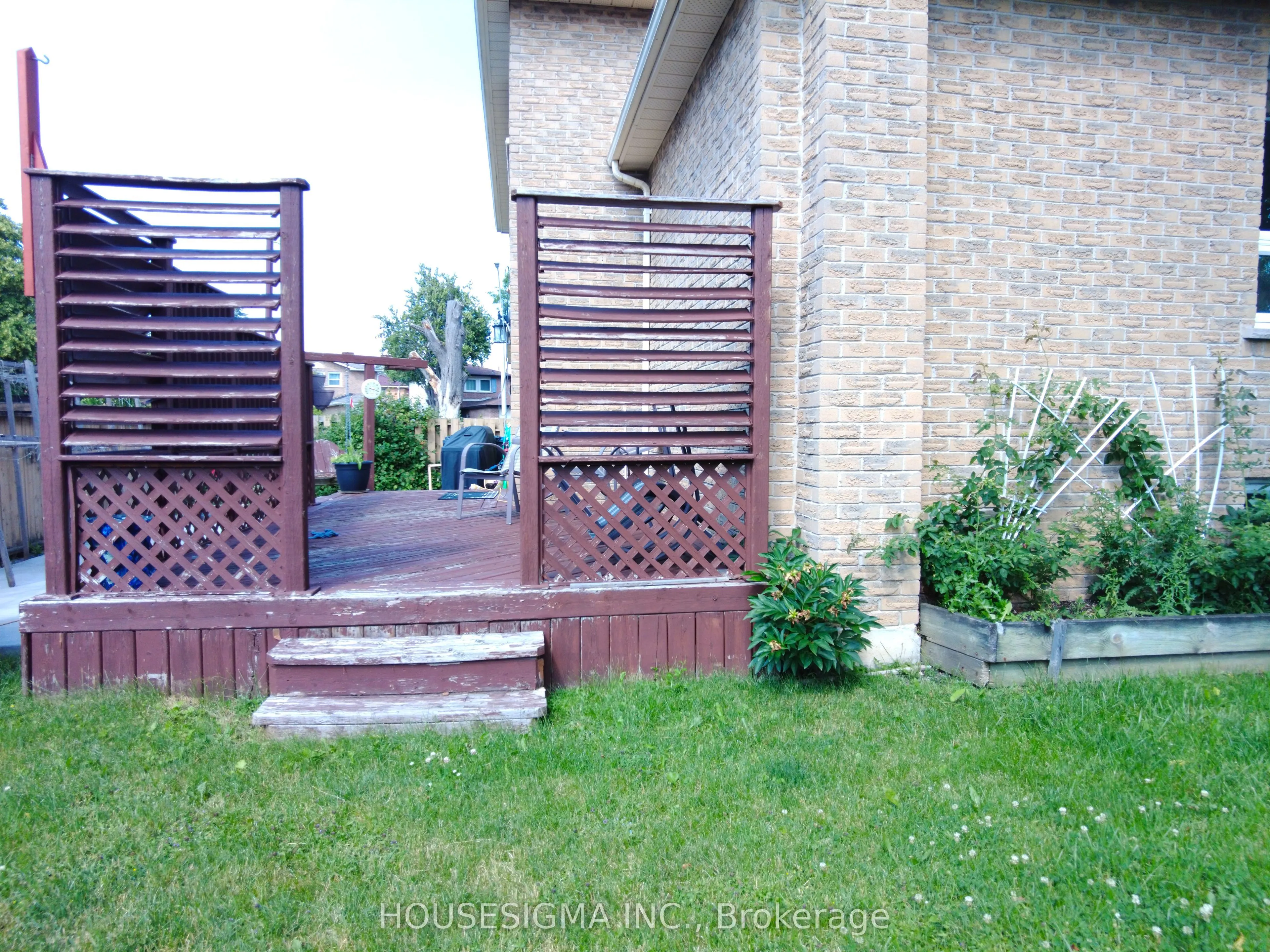 7059 Cordingley Crescent