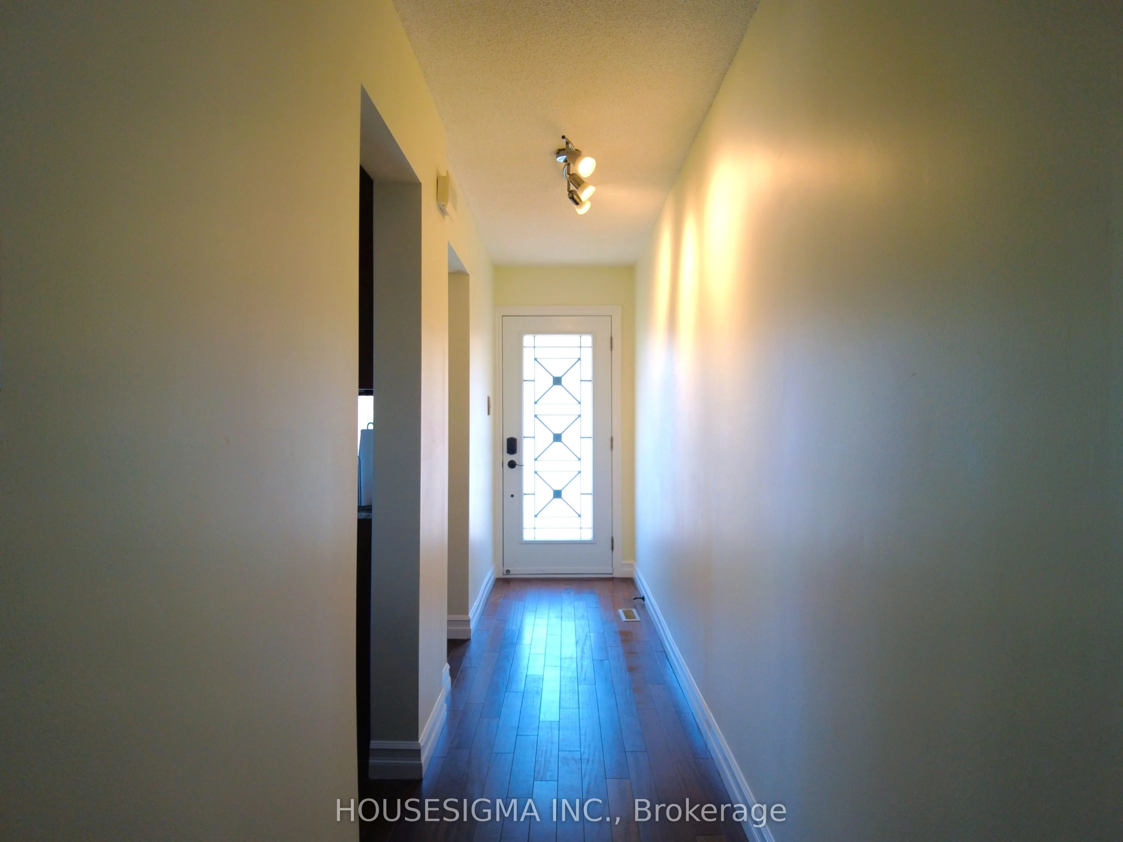 7059 Cordingley Crescent