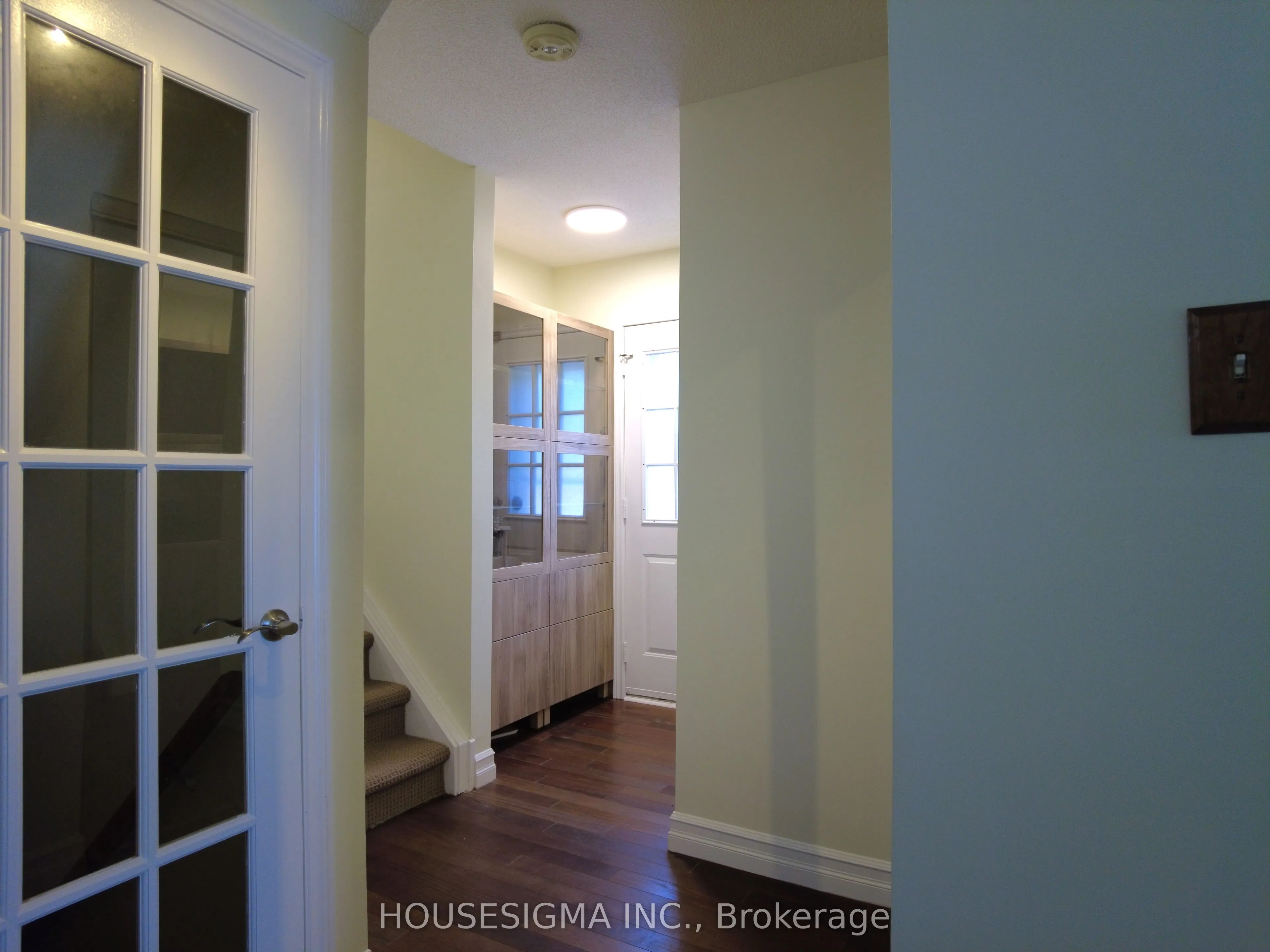 7059 Cordingley Crescent